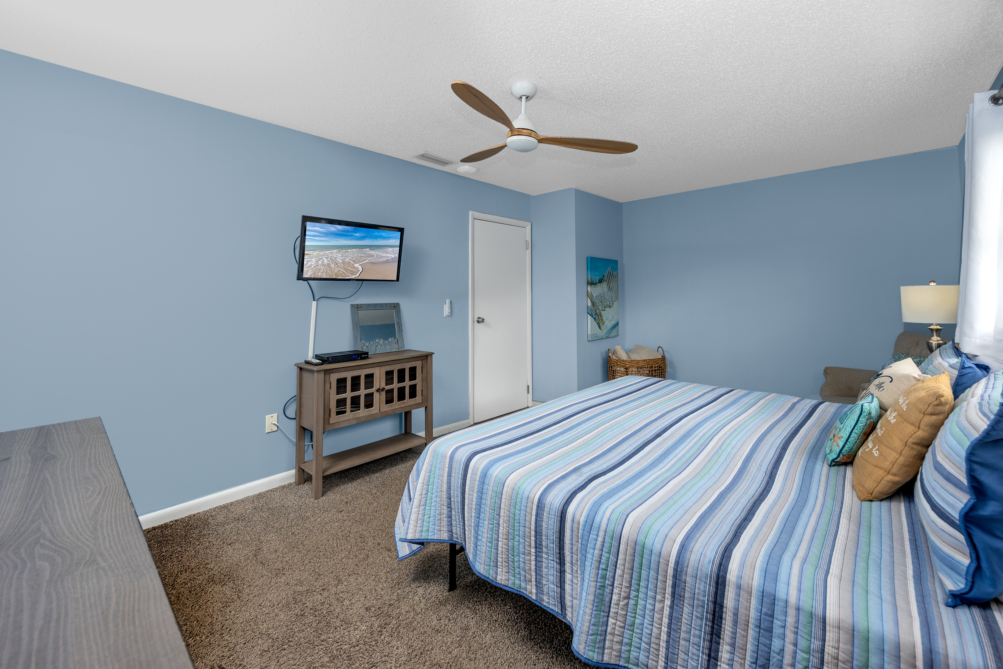 Smart Tv in Main Bedroom