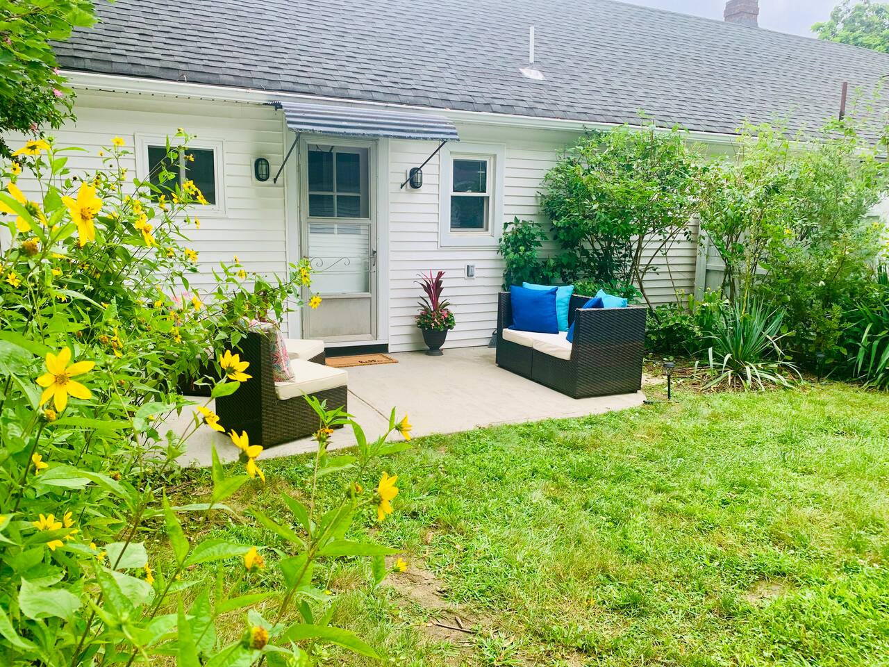 Backyard garden private seating area