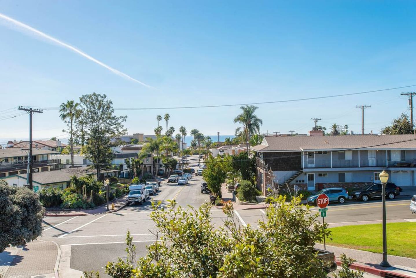 This is the view of ocean down Avenida Del Mar.  It's about a 5-minute walk down the hill to the pier.