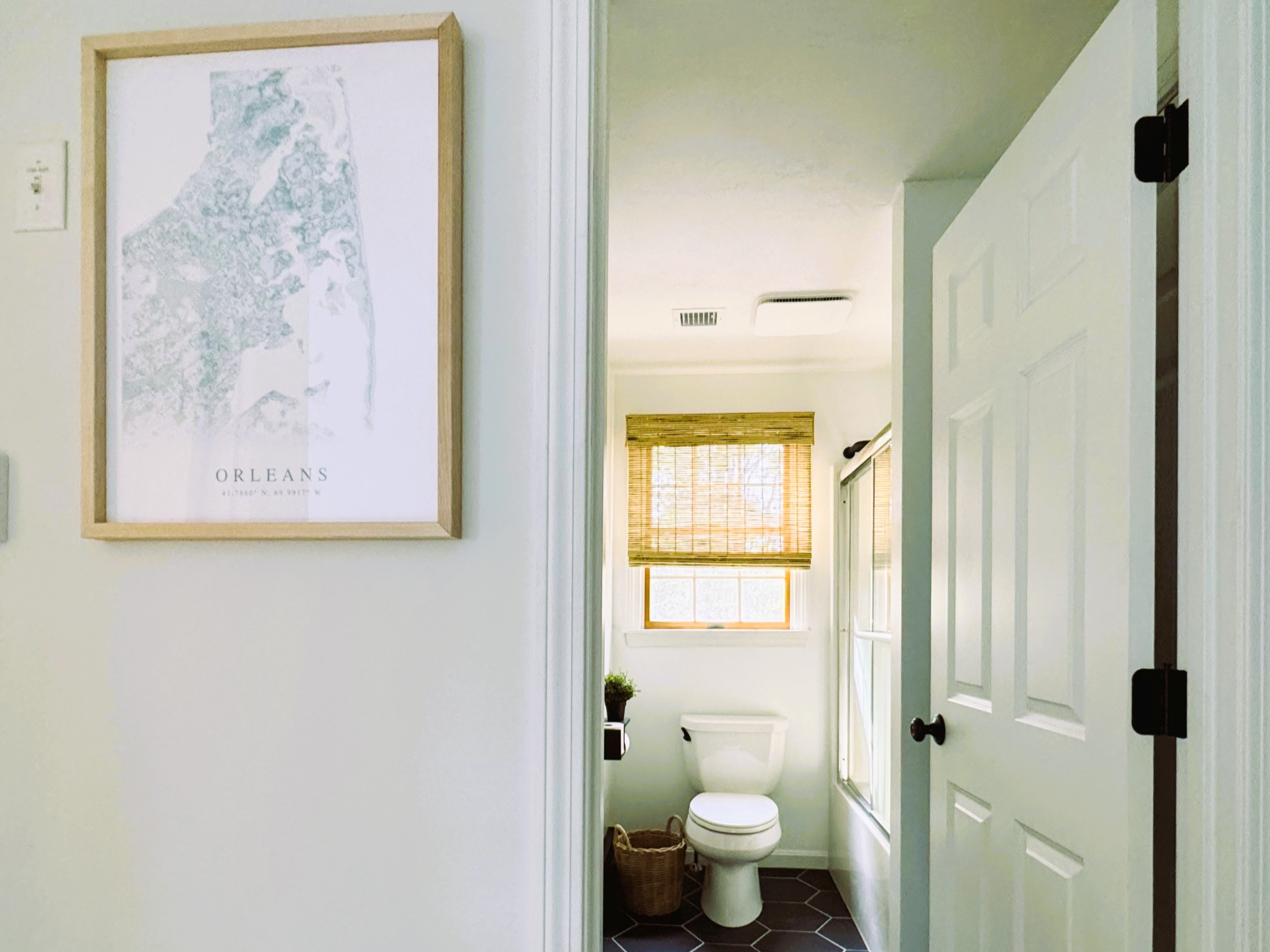 Second Floor Updated "Mermaid" Bath