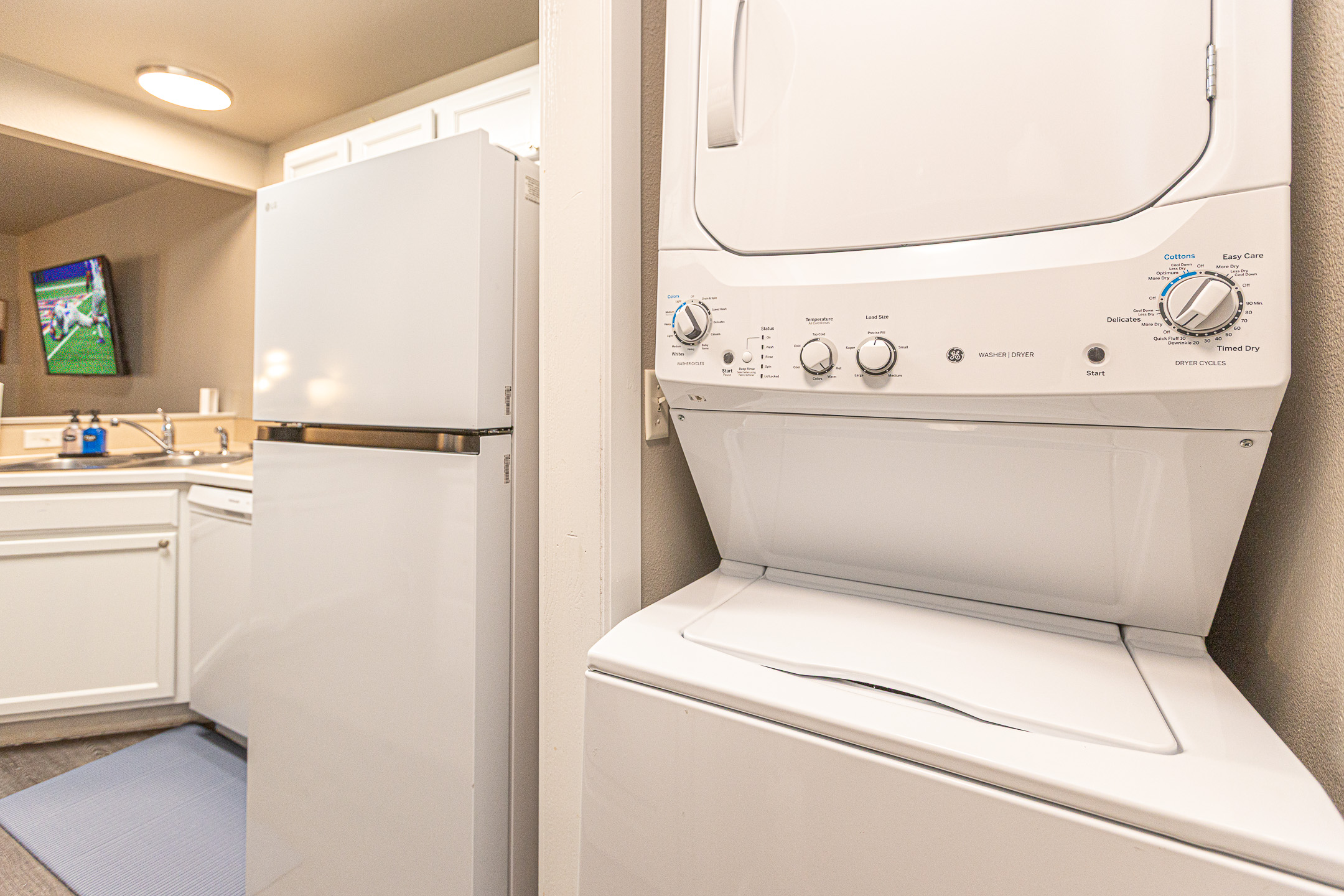 3008 Regan – Laundry Area
In-unit washer and dryer for guest convenience.