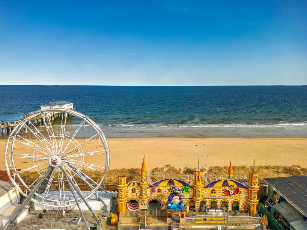 Fun-filled amusement park with stunning seaside views.