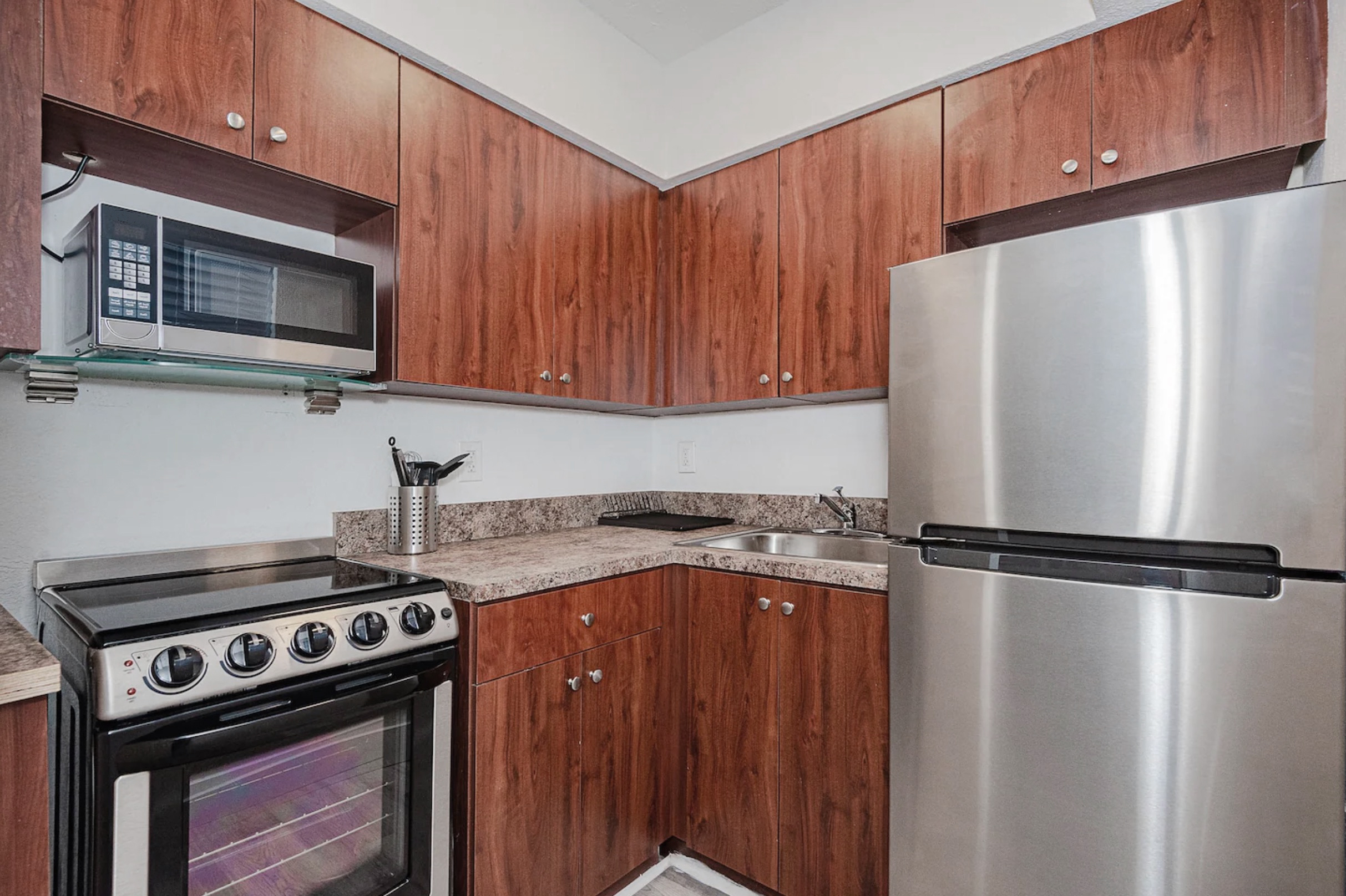 Your fully equipped kitchen is ready for cooking your favorite meals!