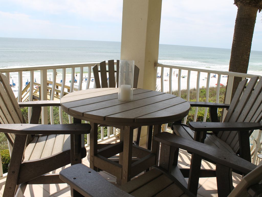 This will be a favorite place to dine on your private balcony overlooking Gulf.