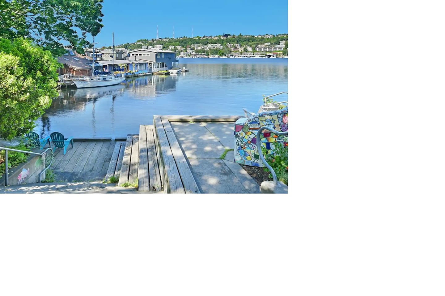 Lake access and tiny park only steps away (just across the small street)!