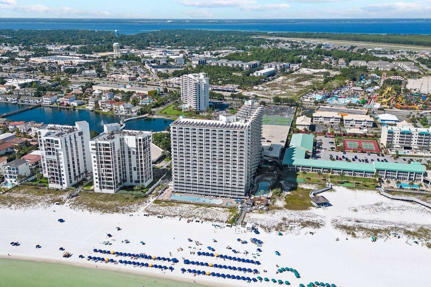 white beaches of Pelican beach resort