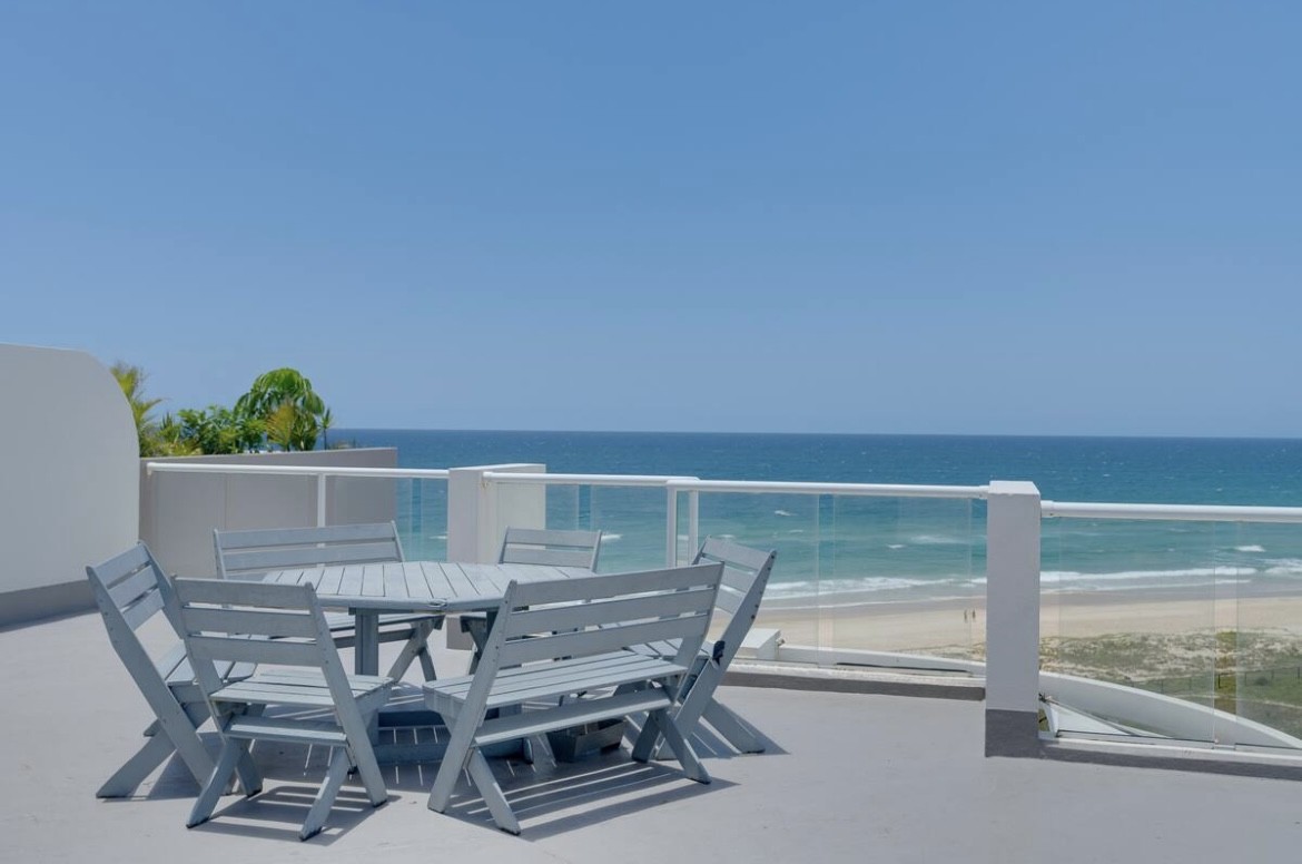 Rooftop Deck with Panoramic Views