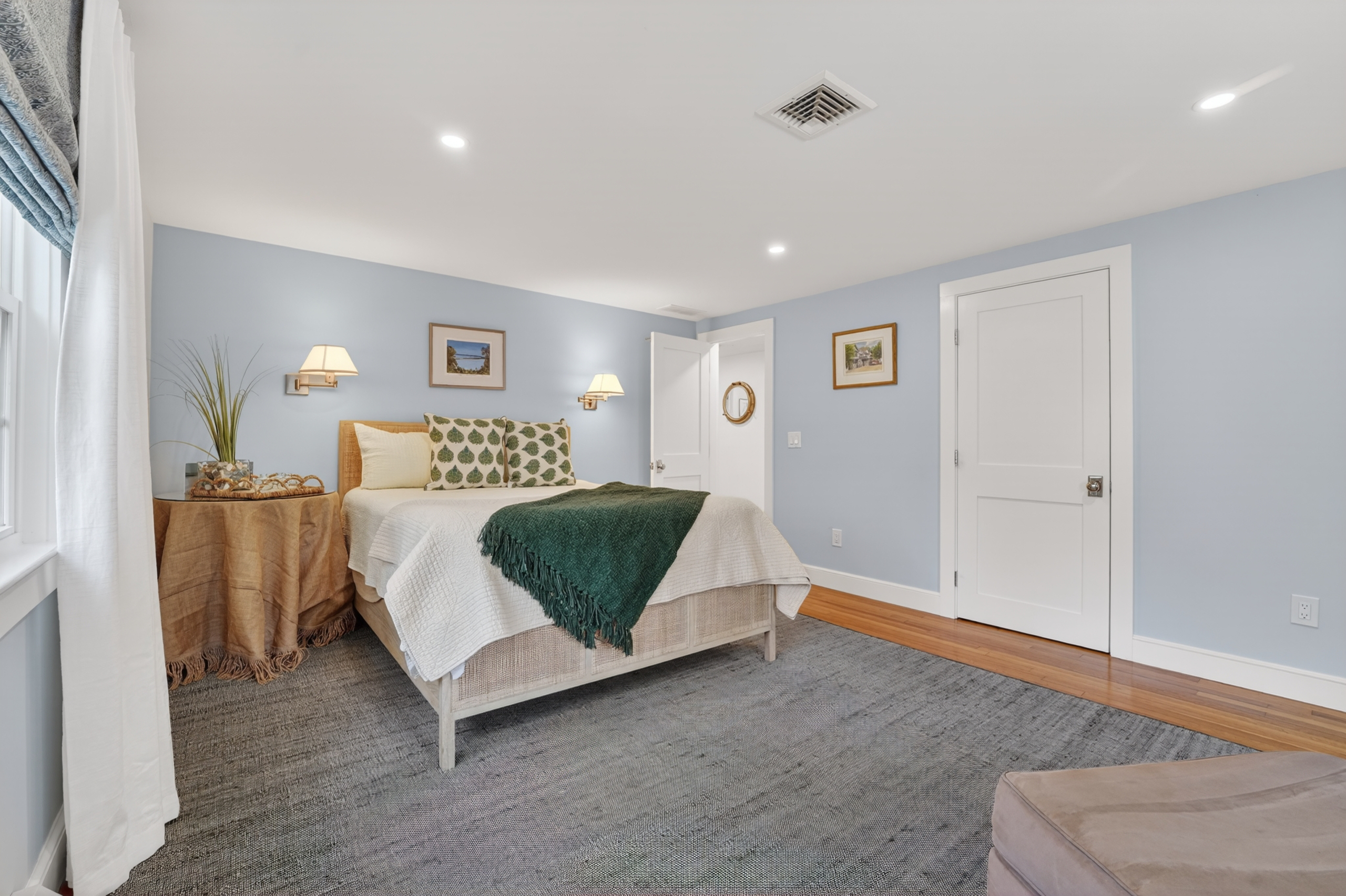 Relax in a gentle, homey third bedroom with a queen bed!