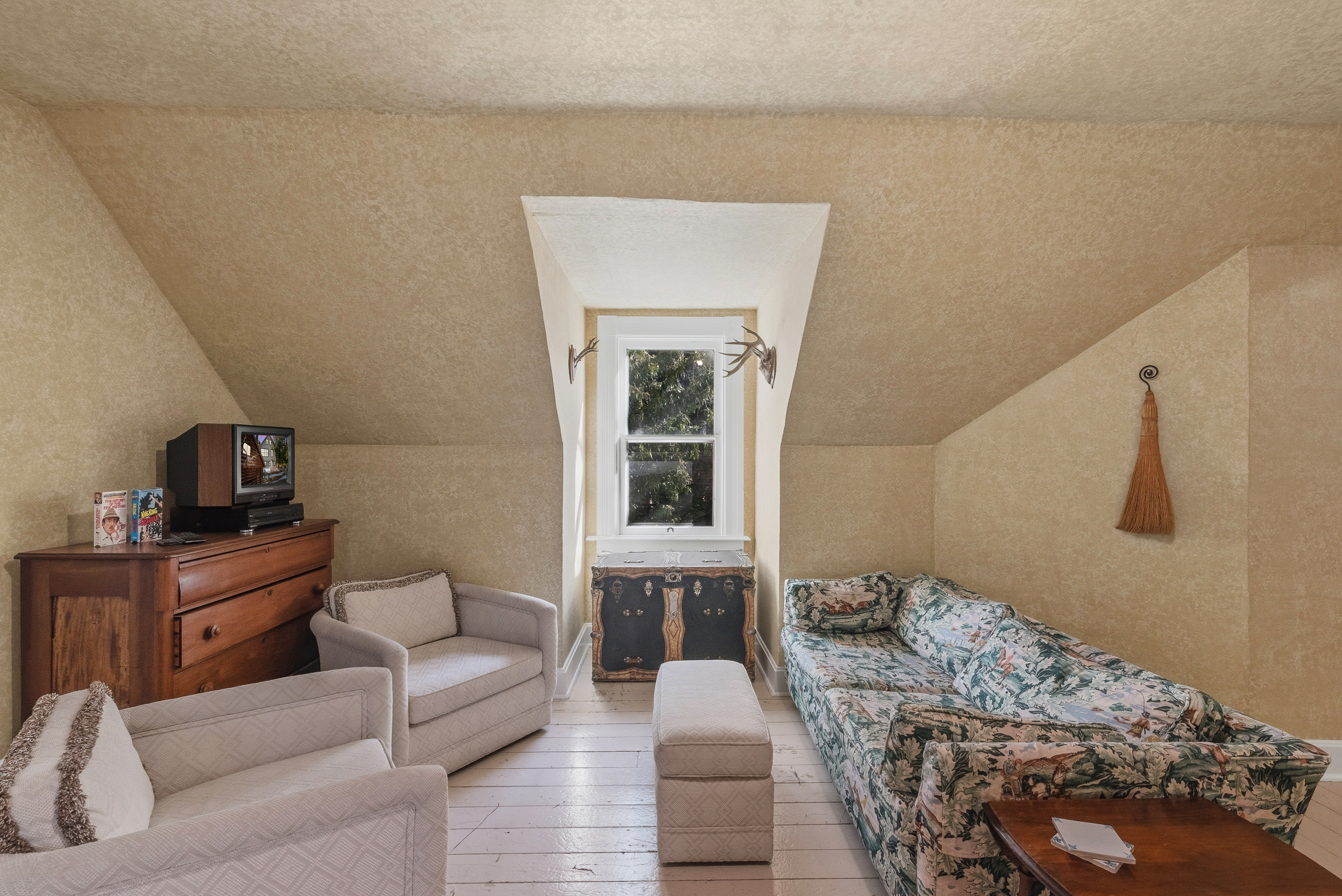 Living room on second floor near twin bedrooms. 