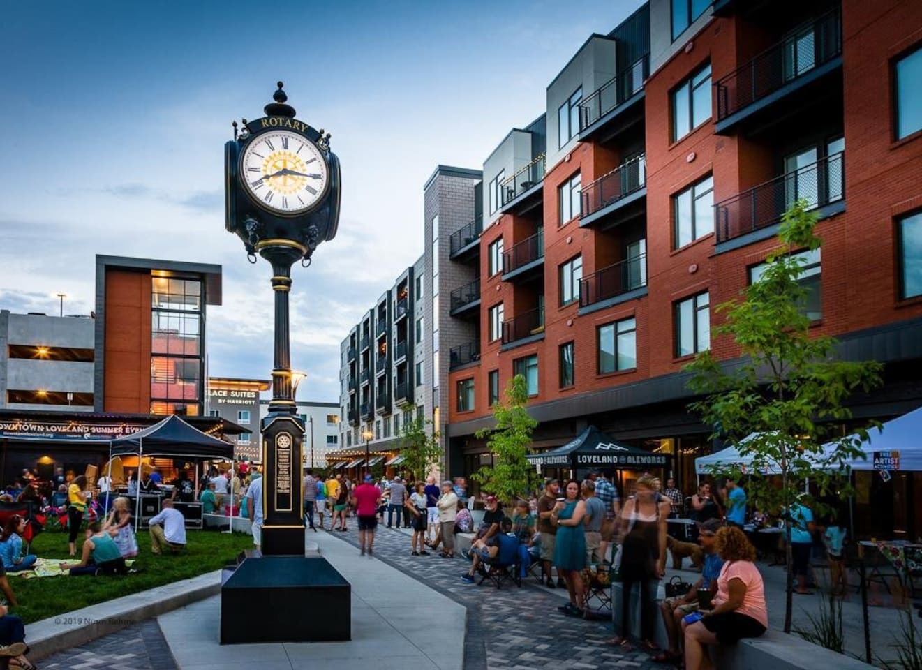 Downtown Loveland has a thriving and diverse array of shops, restaurants, breweries, art galleries and more!  Just an 8min drive!