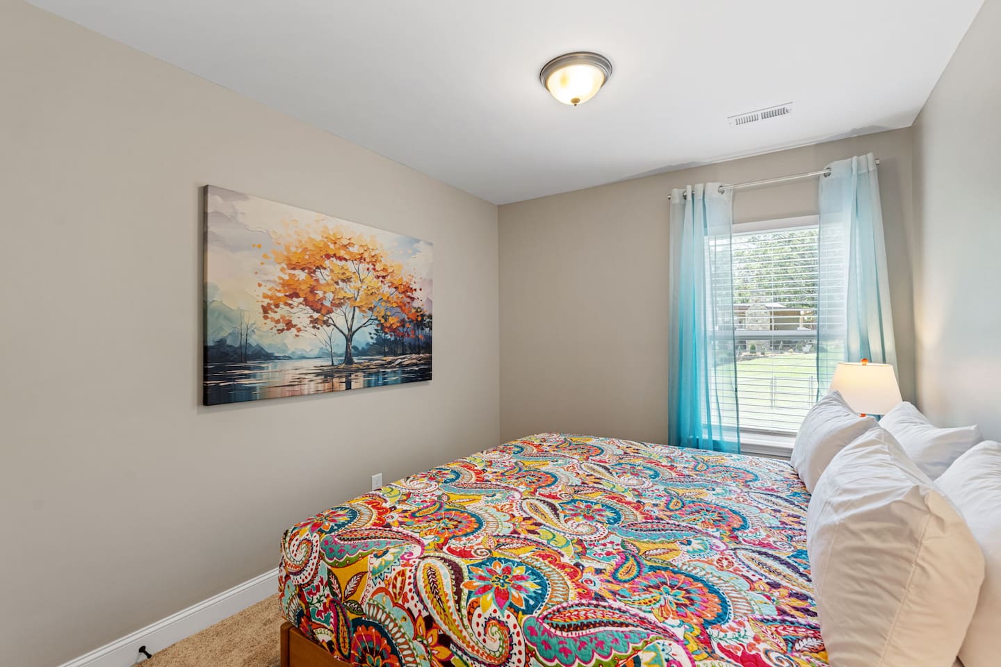 Right unit - King bedroom
