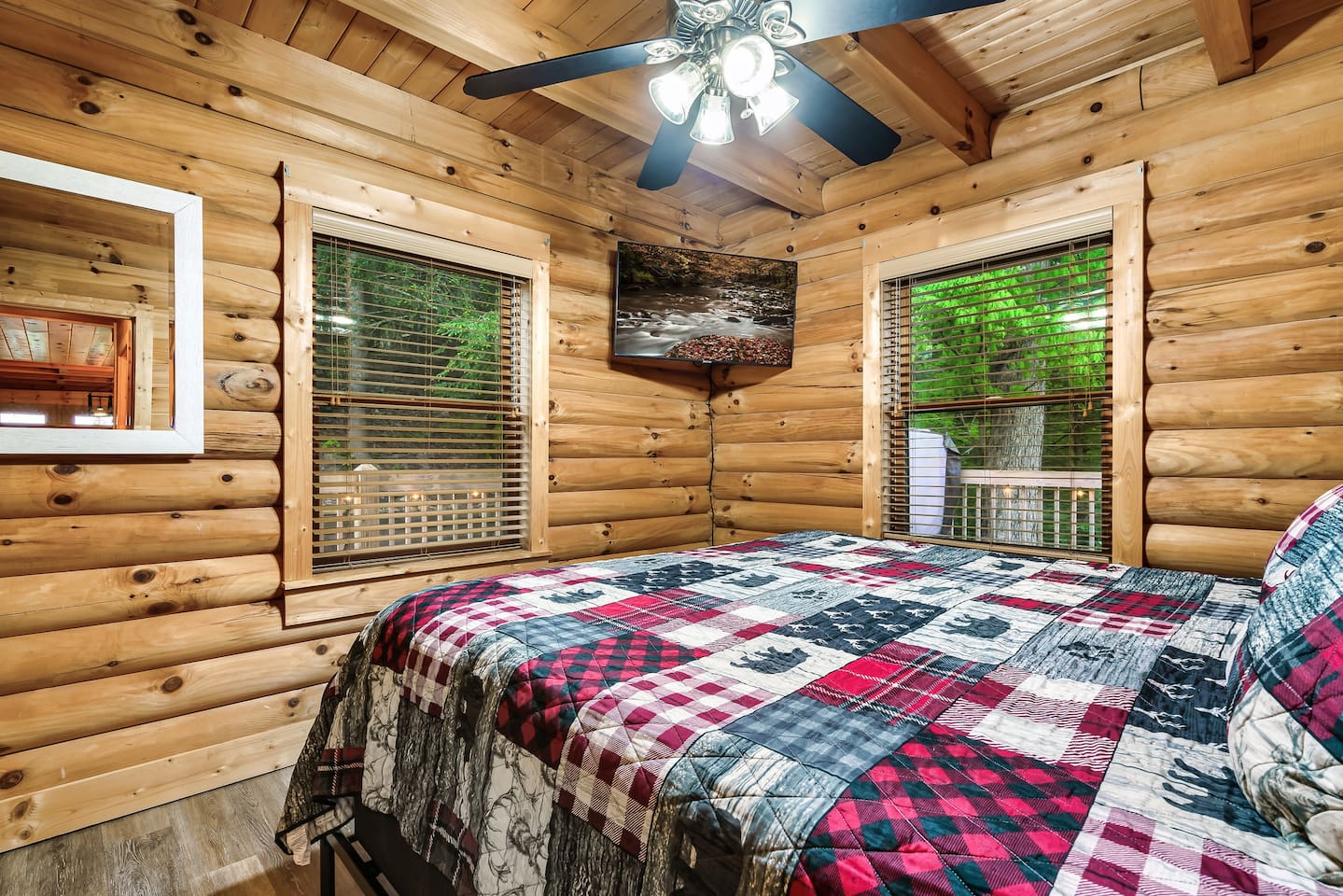 2nd bedroom - king bed - main floor