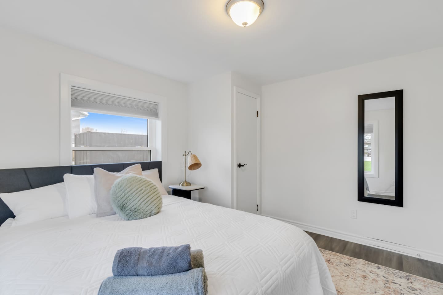 Second queen bedroom