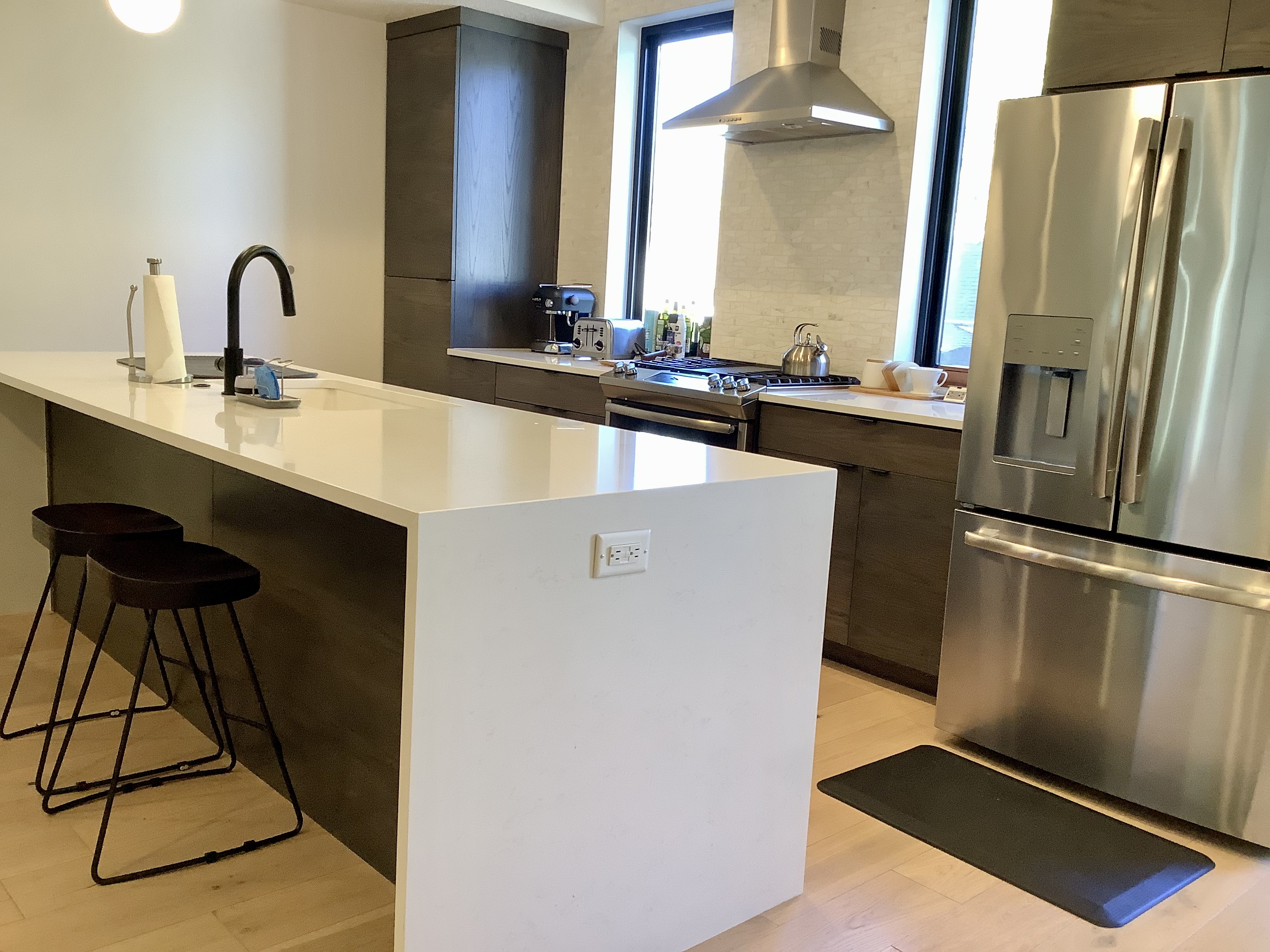 Fab Mabel - Modern, Clean with Central Location! 3