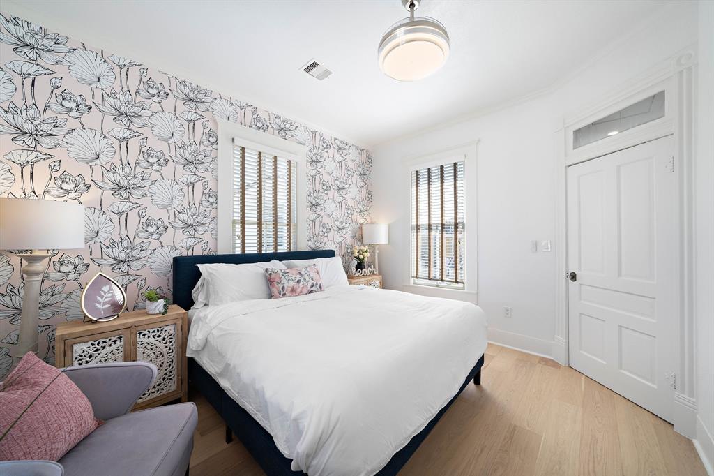 cfc1d011e35341bfa04f5e049849056d | Beachhouse | Texas | TX | Vacation Homes | Galveston | Crystal Beach | Kokomo | Breezy Days | Beachfront Elegance | Sunrise Serenity | Southern Sands Property Management, LLC