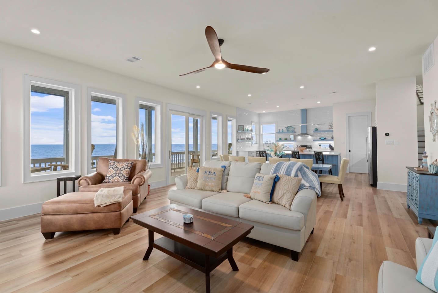 Main living room 