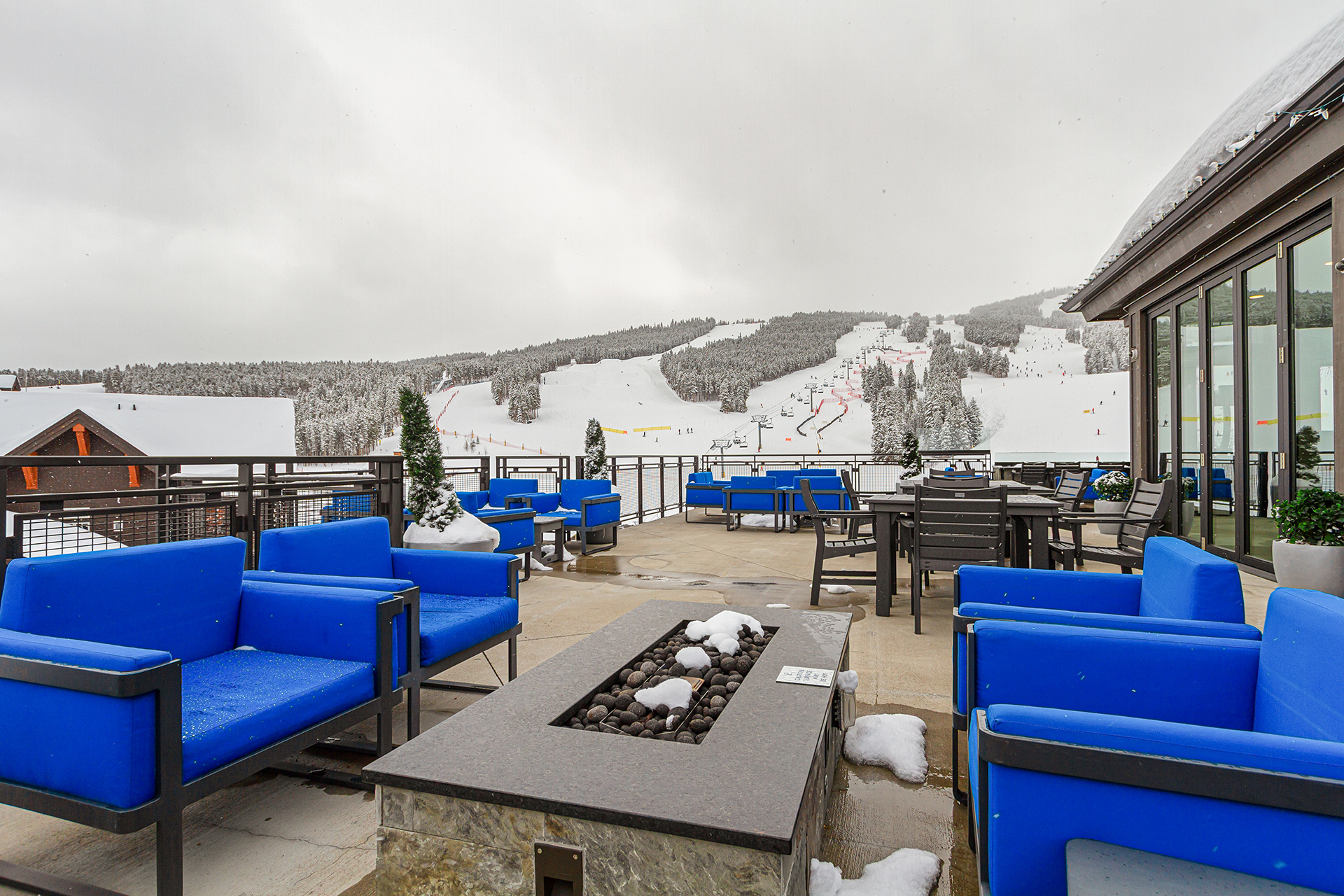 Elev8 Rooftop lounge