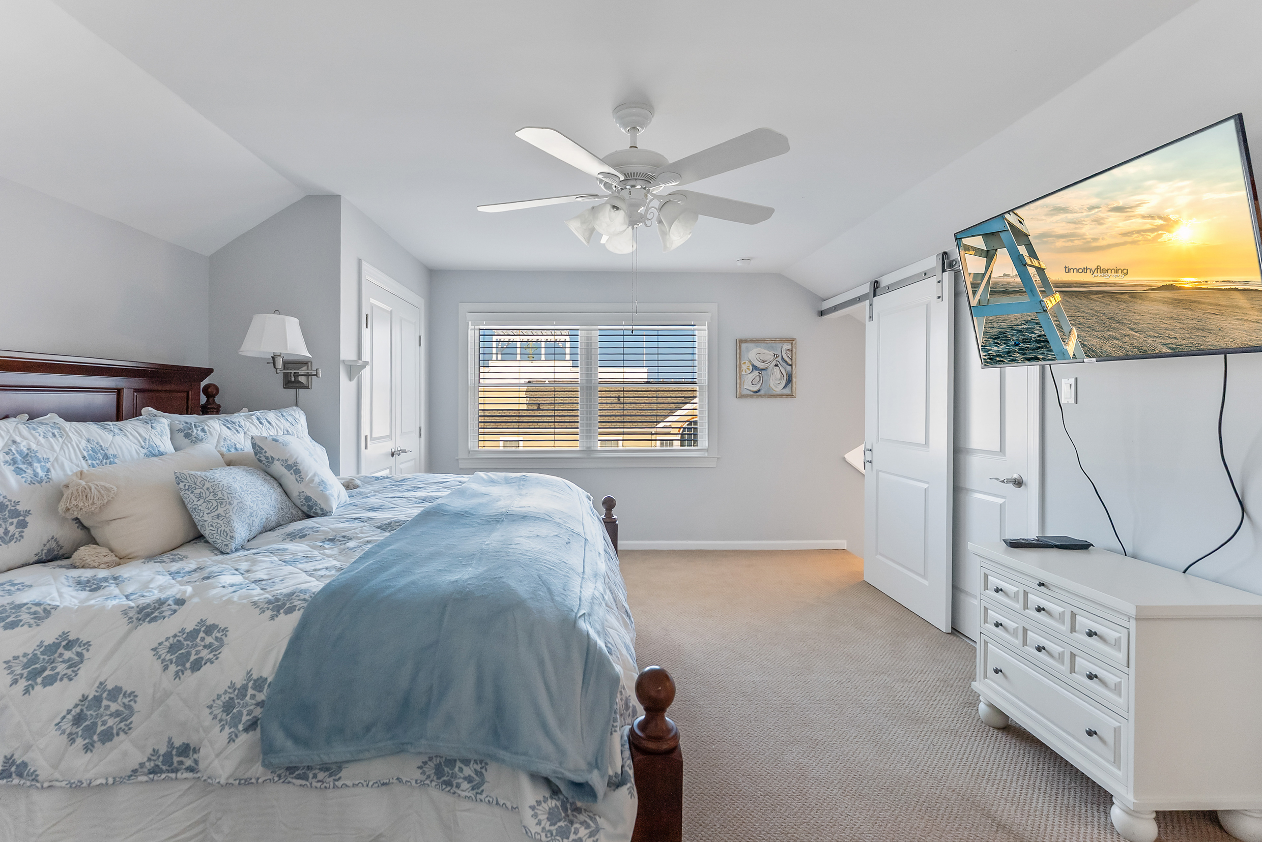 3rd Floor Bedroom with King Bed/ TV and Ensuite Bathroom