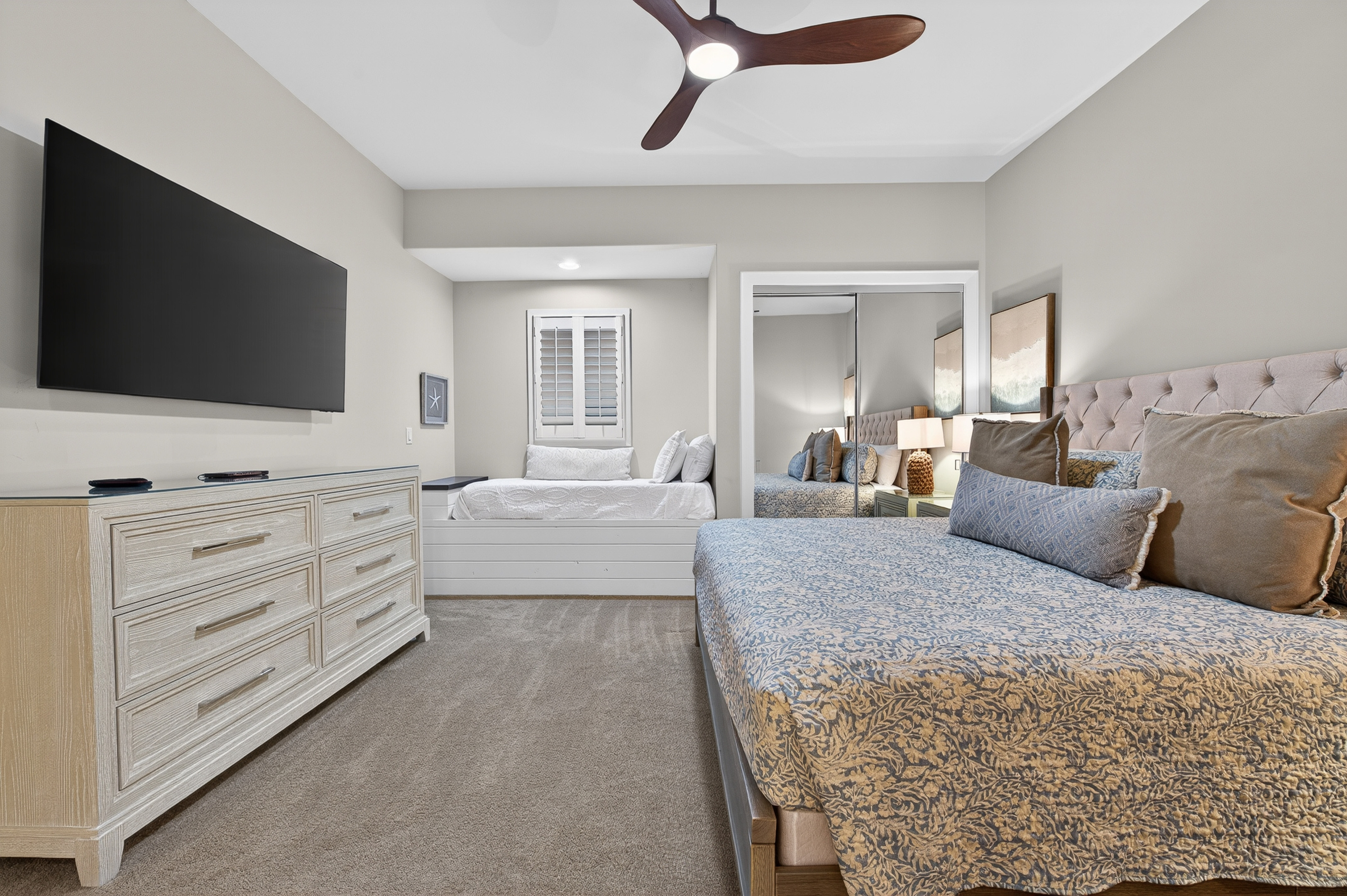 Second King Bedroom with twin day bed