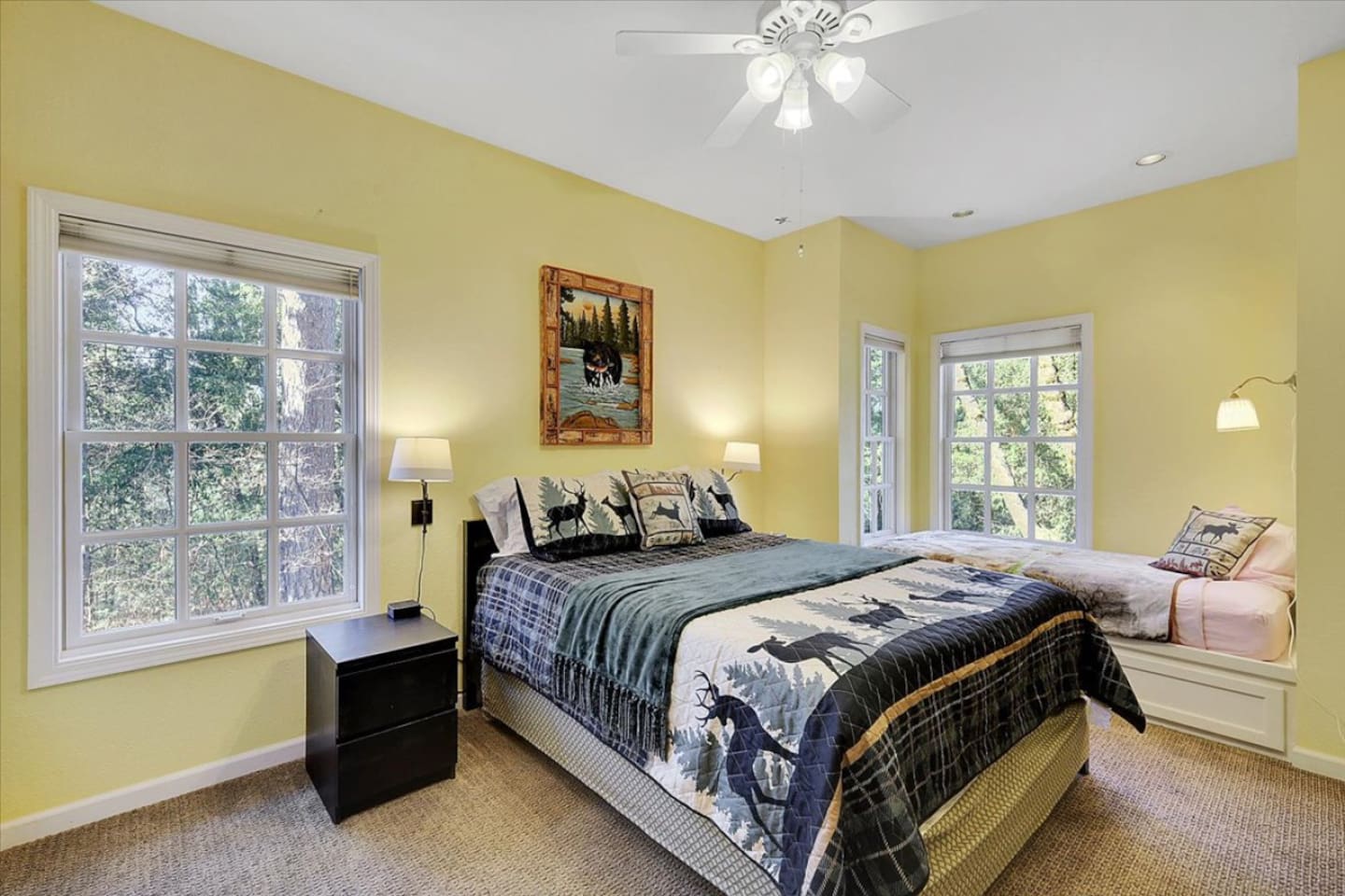 Bedroom 2- Queen Bed+Twin Bed+Roll Away Twin