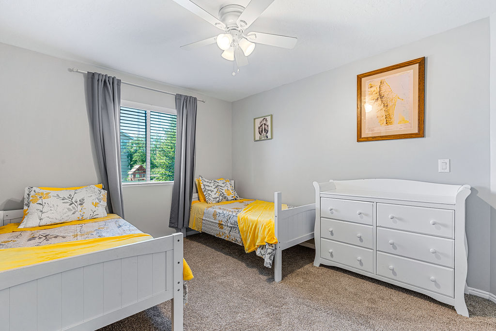 Twin beds with dresser