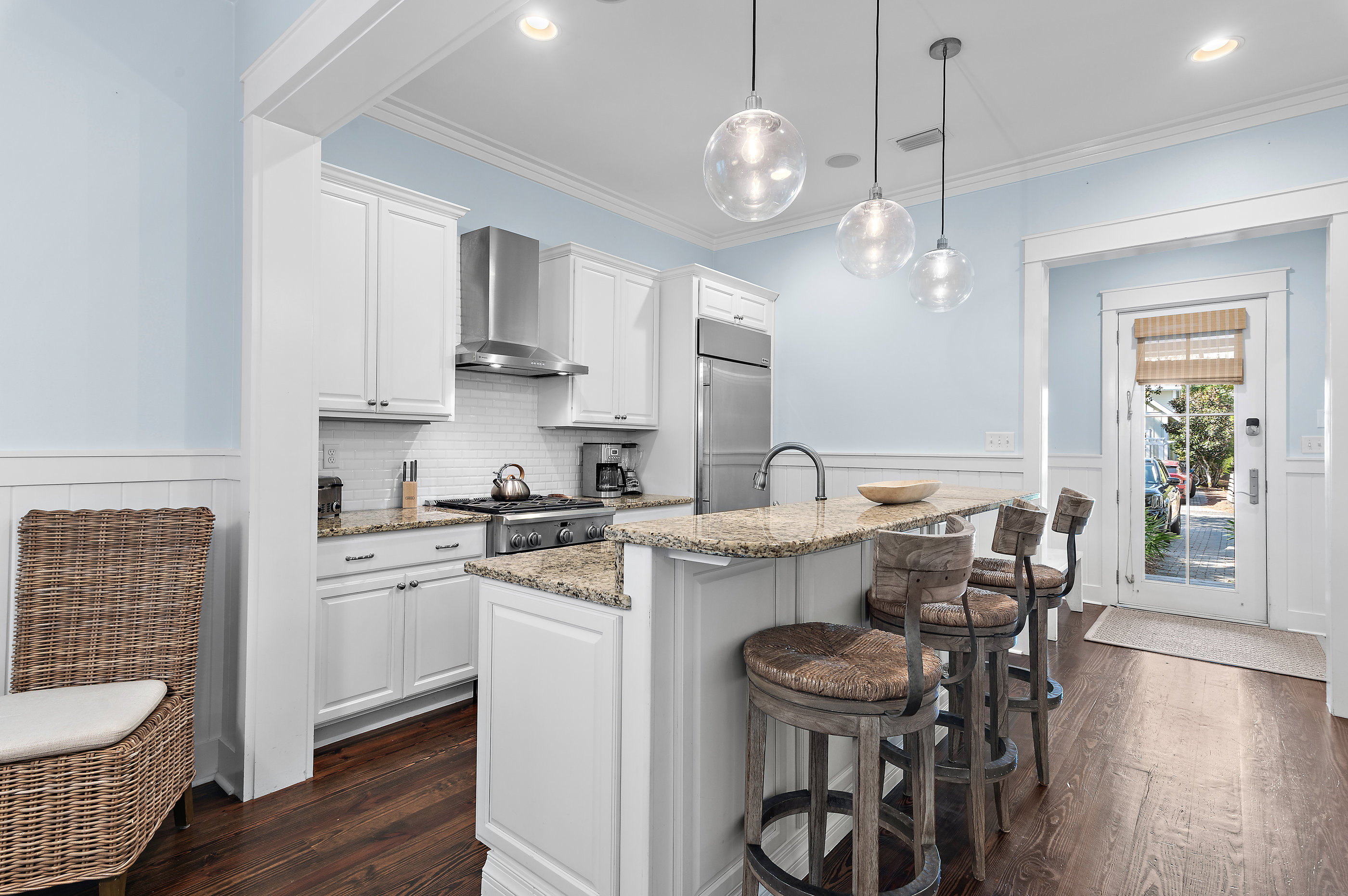 Spacious Kitchen with Island Seating – Perfect for Family Meals