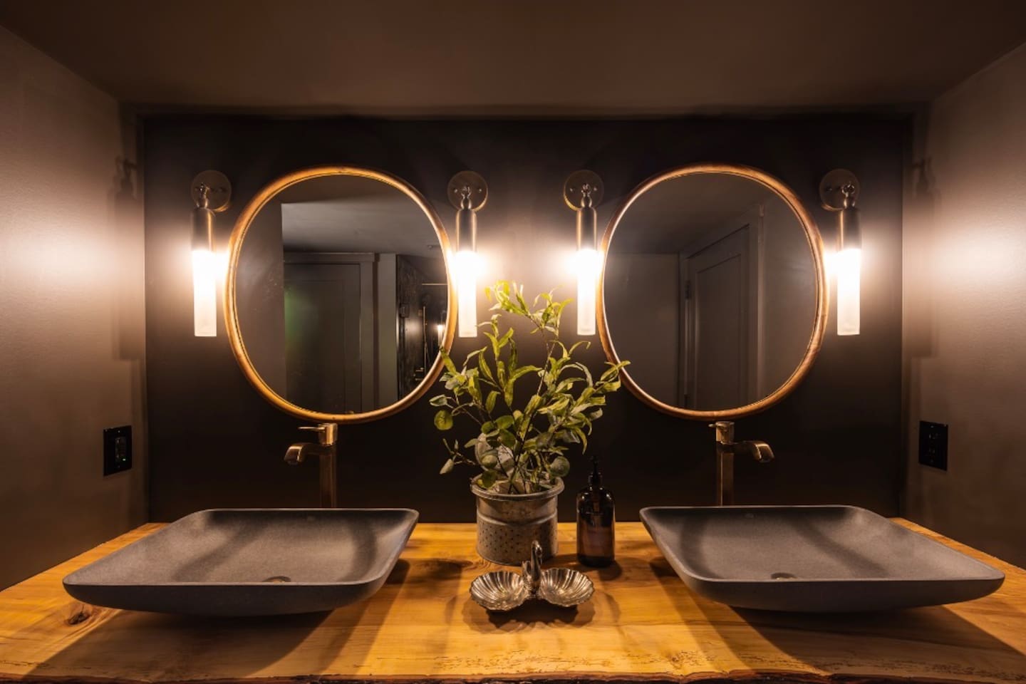Primary bedroom bath 