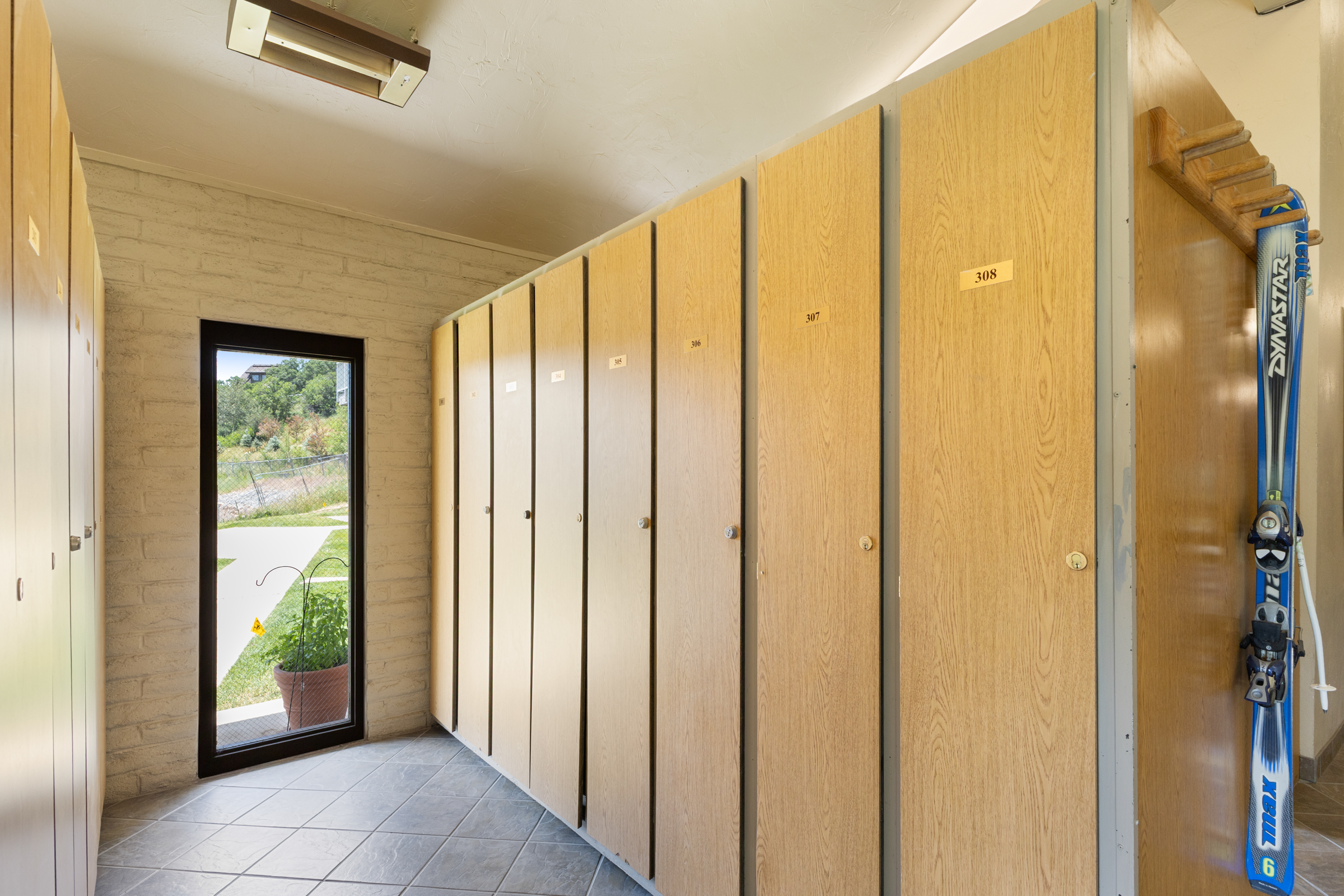 Ski Locker