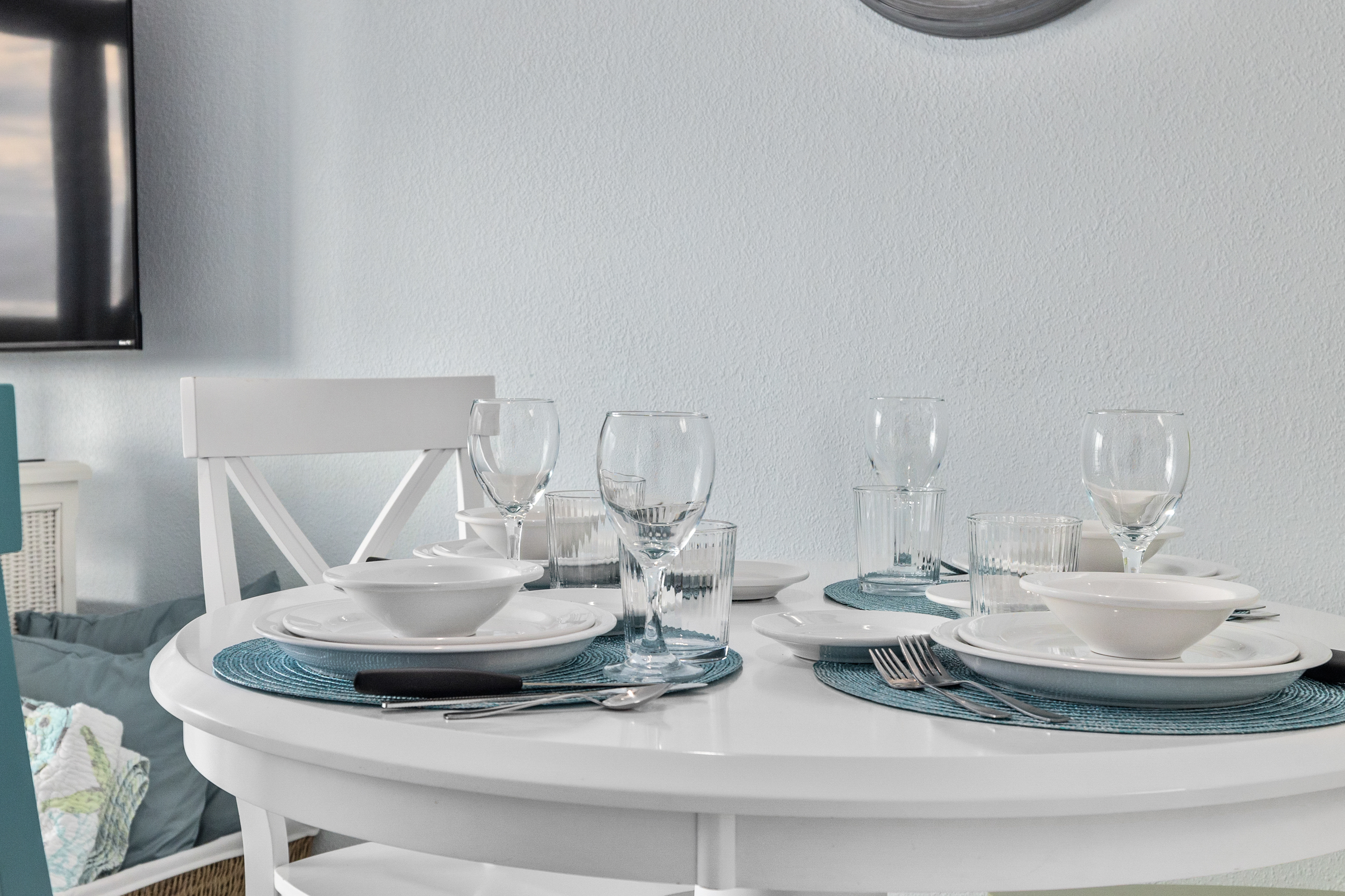 Create a place for a private meal away from the world.