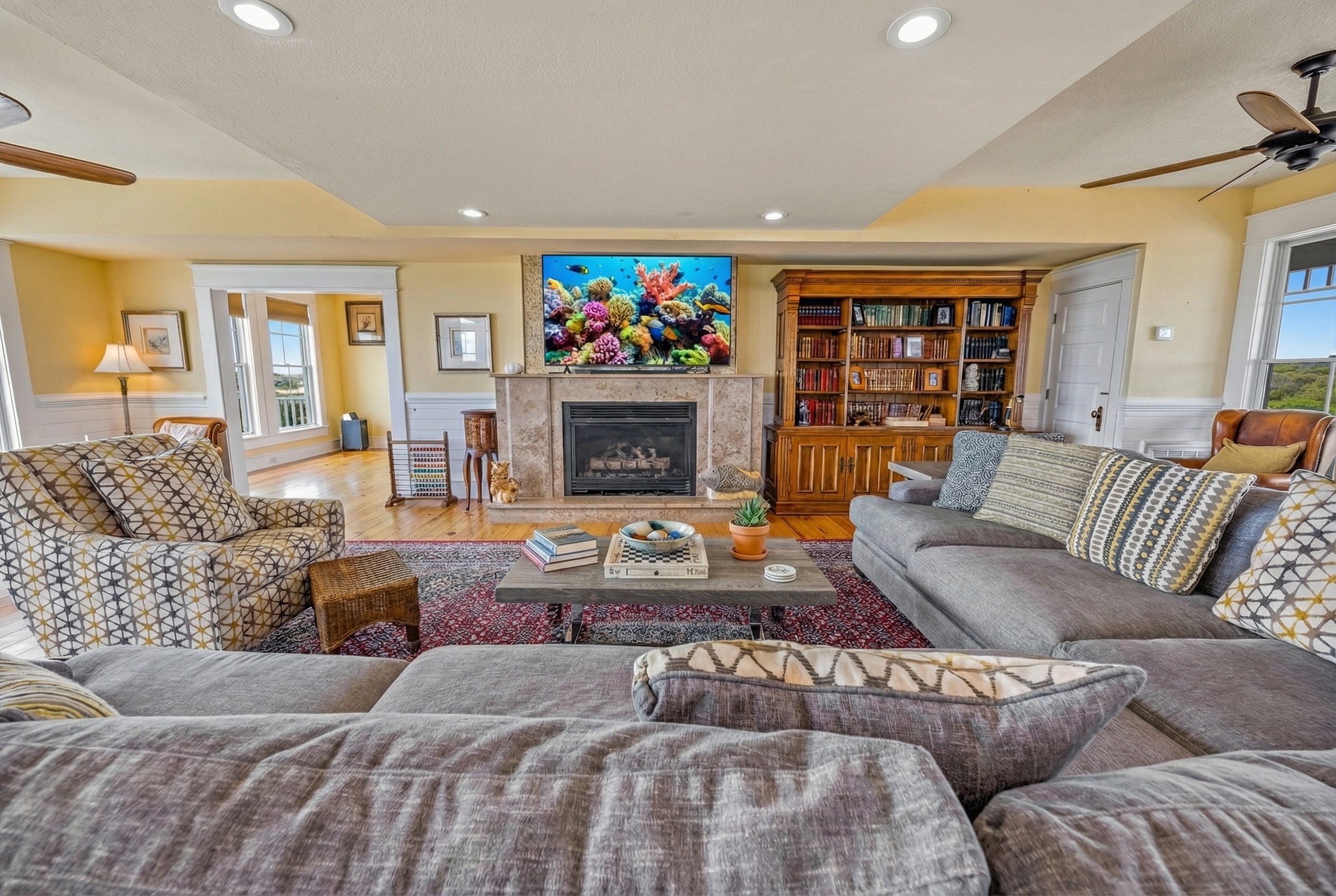 The Mark Twain — Great Room (2)