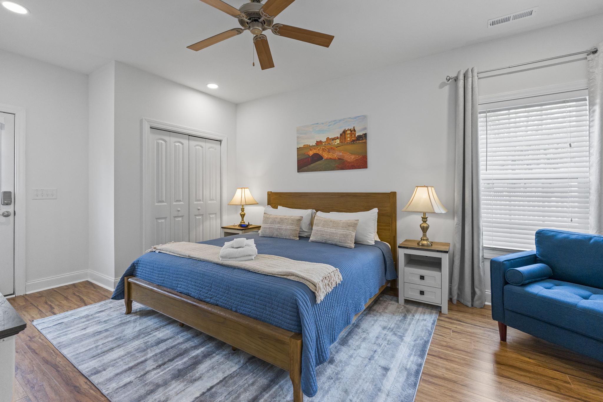 The TPC Sawgrass Room - downstairs Queen Bedroom