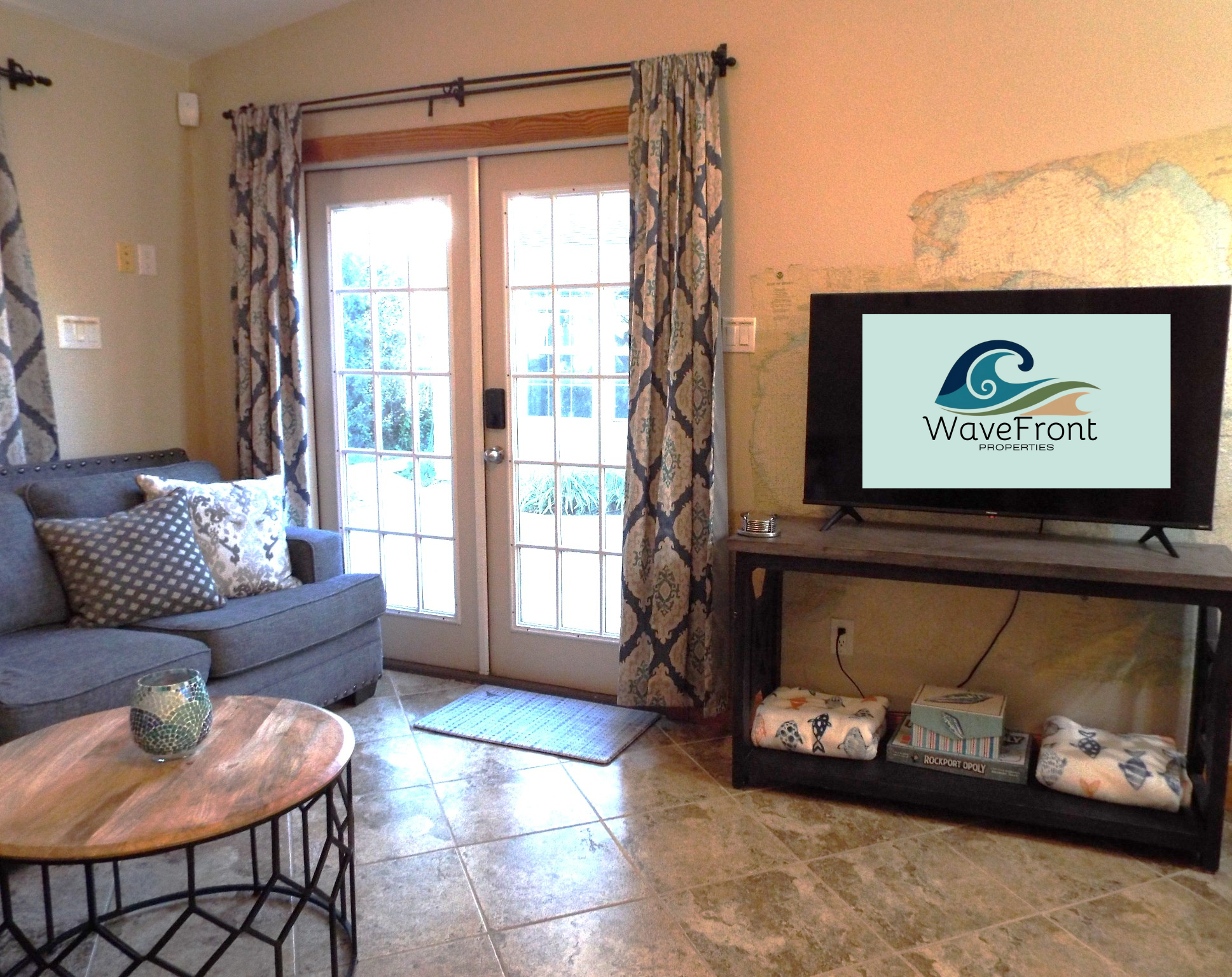 Flat screen in Side B