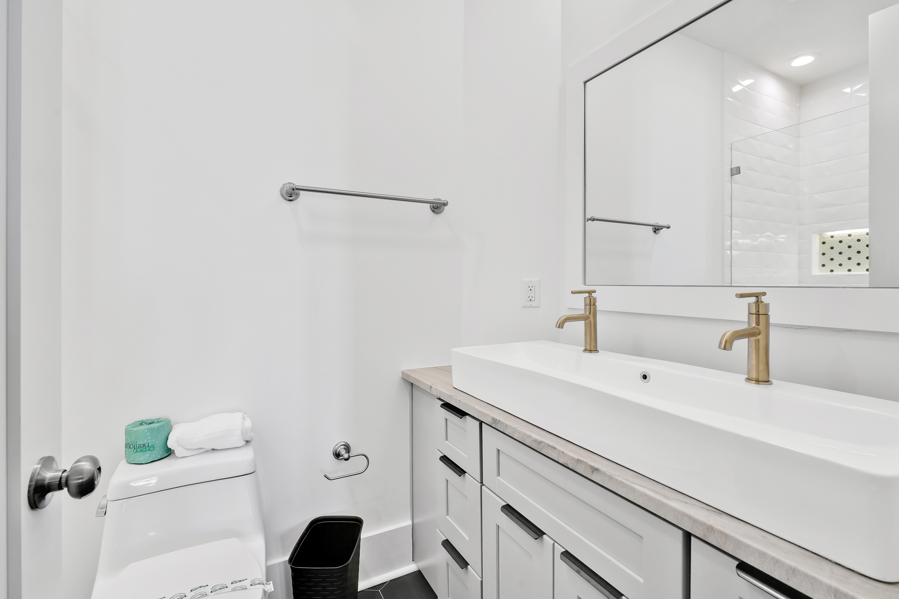 Double sink