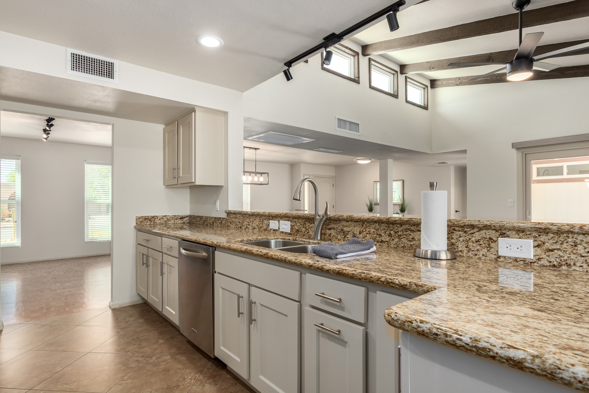 well-appointed kitchen w/ SS appliances