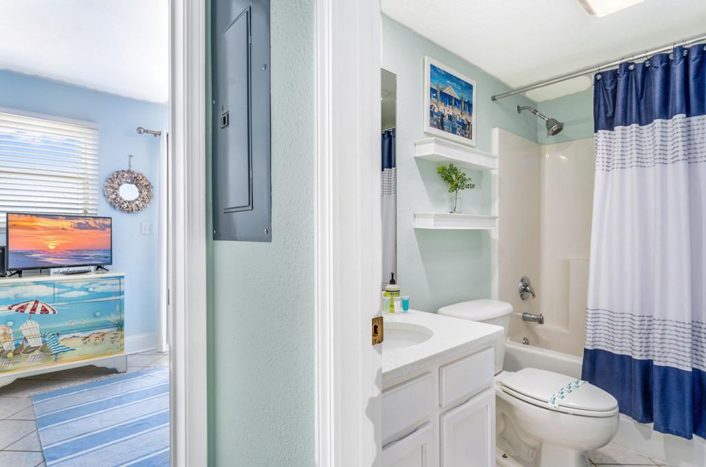 Full bathroom on main floor