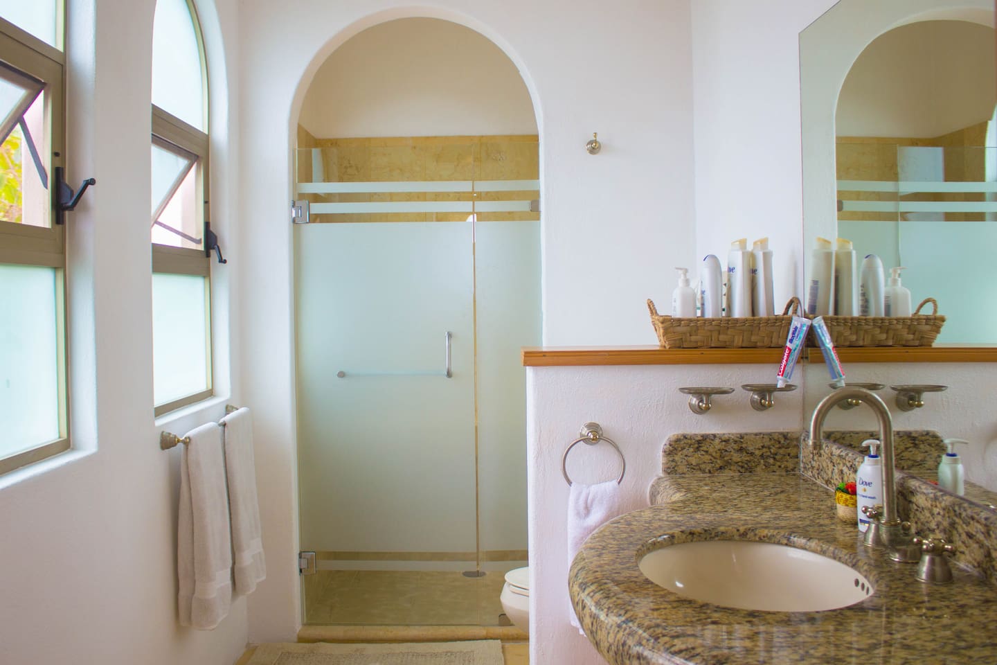 Suite III (2nd Flr) - Bathroom