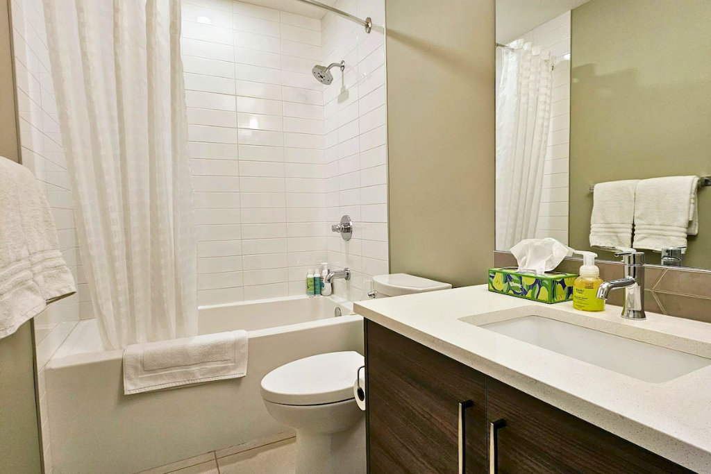 2nd Full Bathroom 
