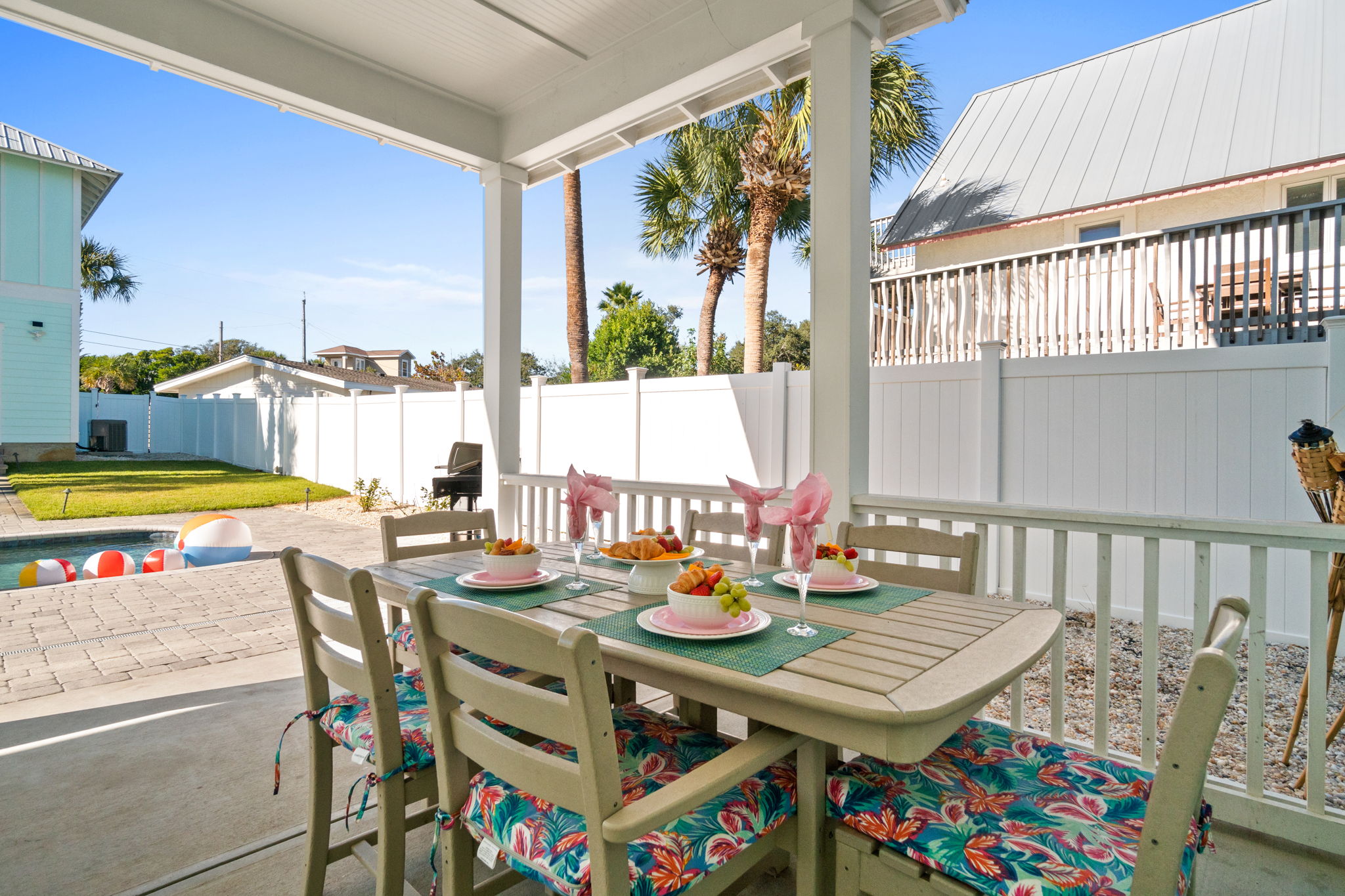 Outside Dining Area on Main House