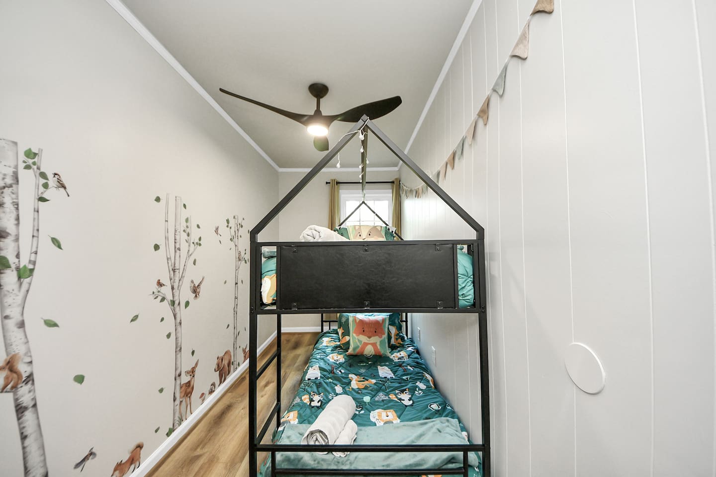 Guest bedroom#3 is the perfect space for your sweet kiddos! Twin size bunk beds.