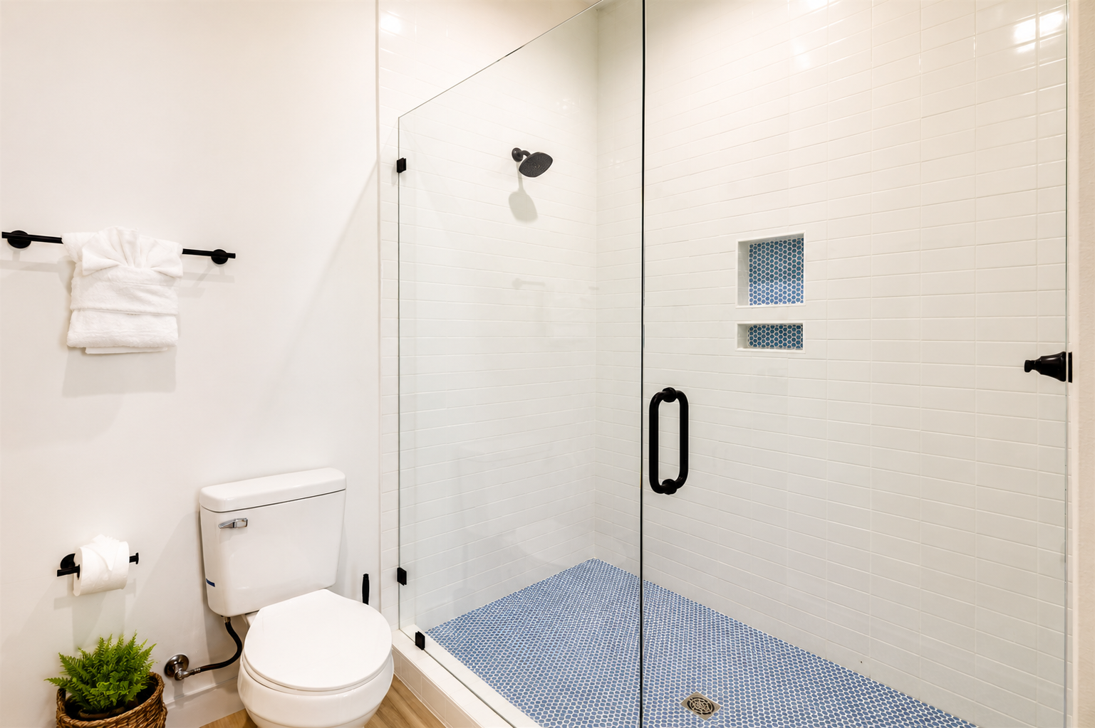 Private Bath – King Suite #3