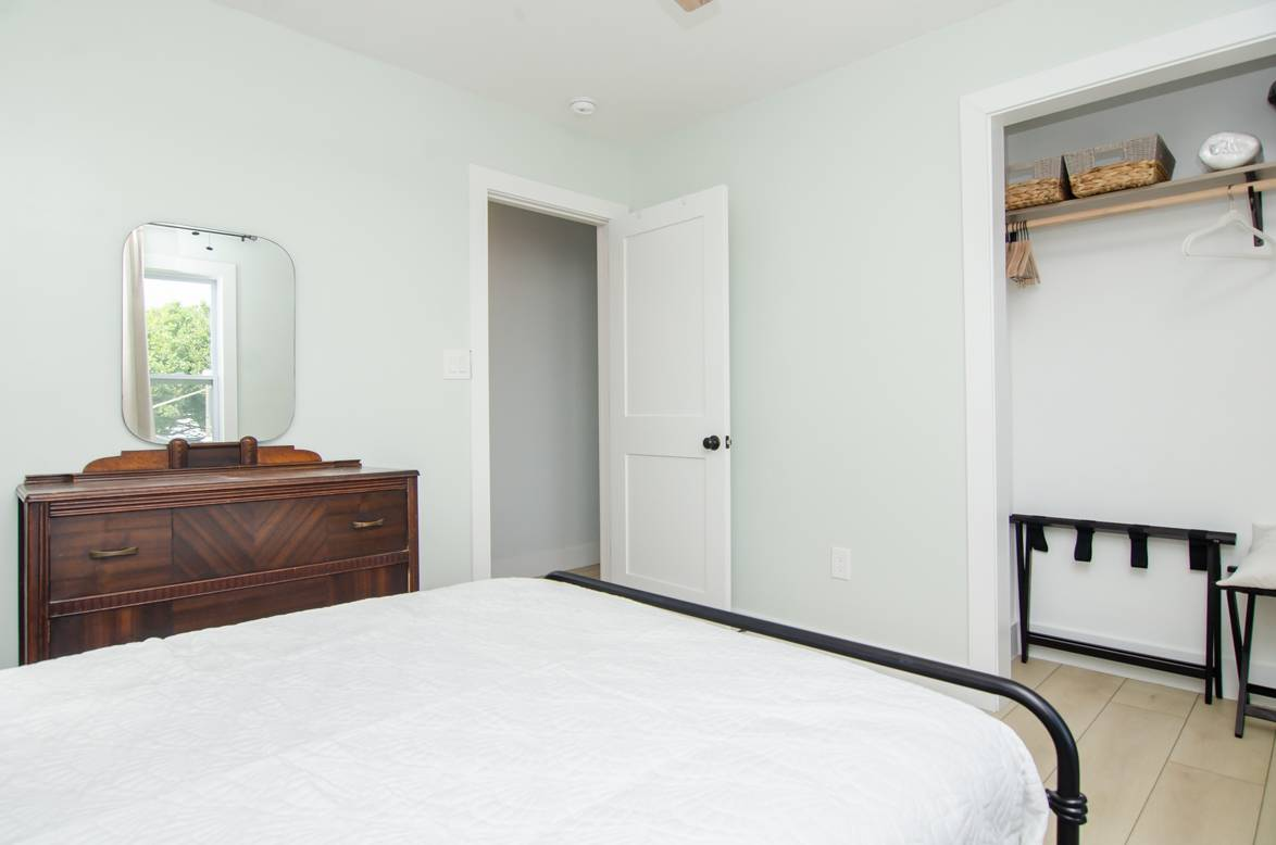 Bedroom 3: Bed Linens & Bath Towels Provided!