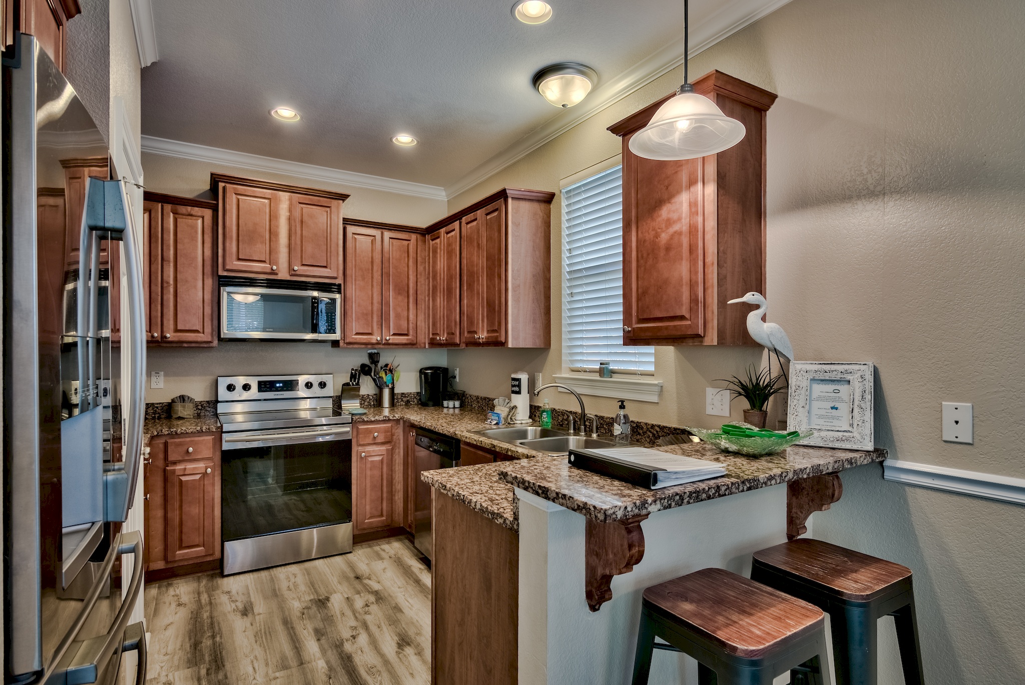 A fully equipped kitchen complete with everything you need. Perfect for both everyday cooking and large meal prep.