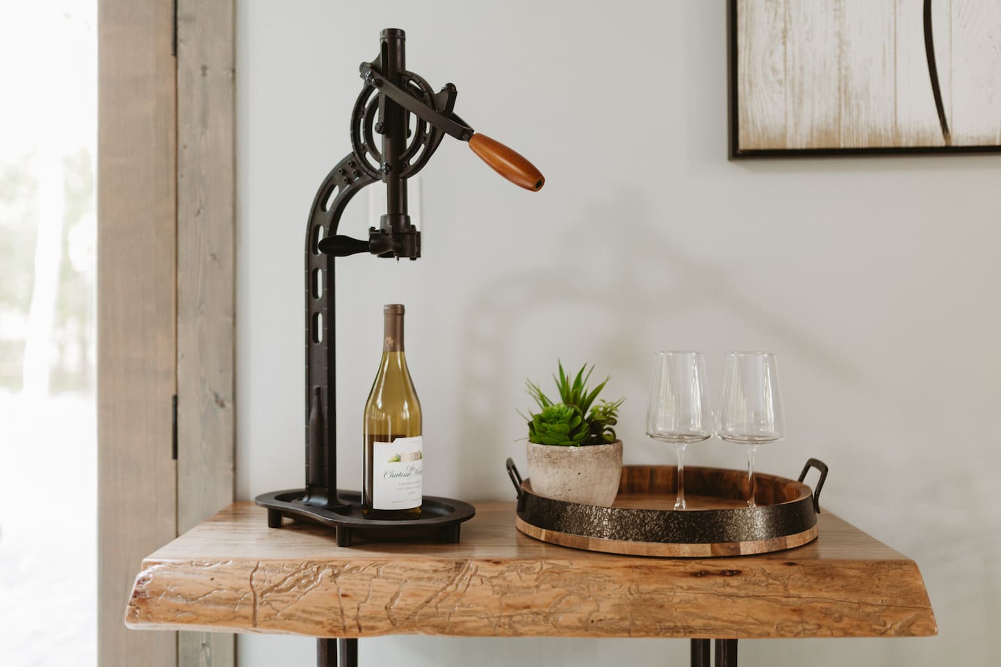 Enjoy the complimentary wine from El Secreto cabin owners. 