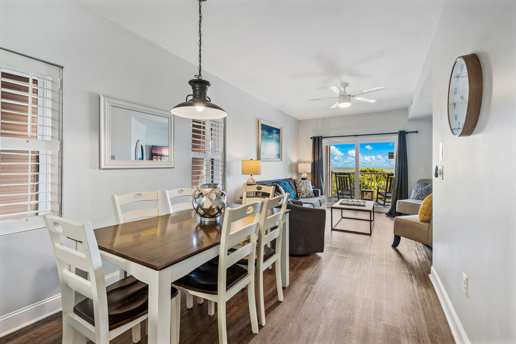 Dining room | Starfish | Oceanview 101 | 1116 Ocean Blvd, Isle of Palms, SC | IOP Escapes