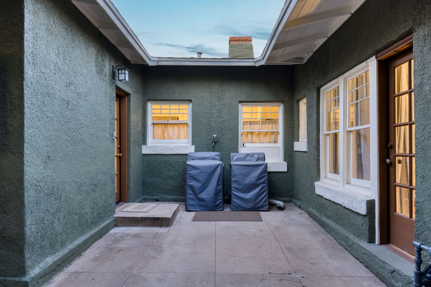 Shared laundry patio