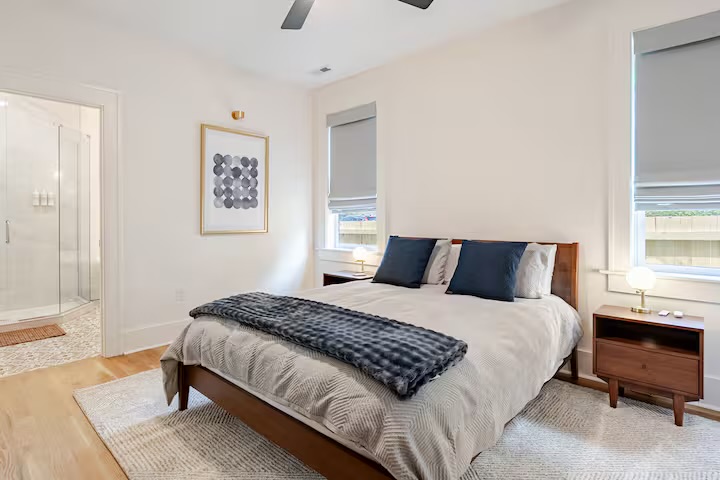 Primary Bedroom (Downstairs)