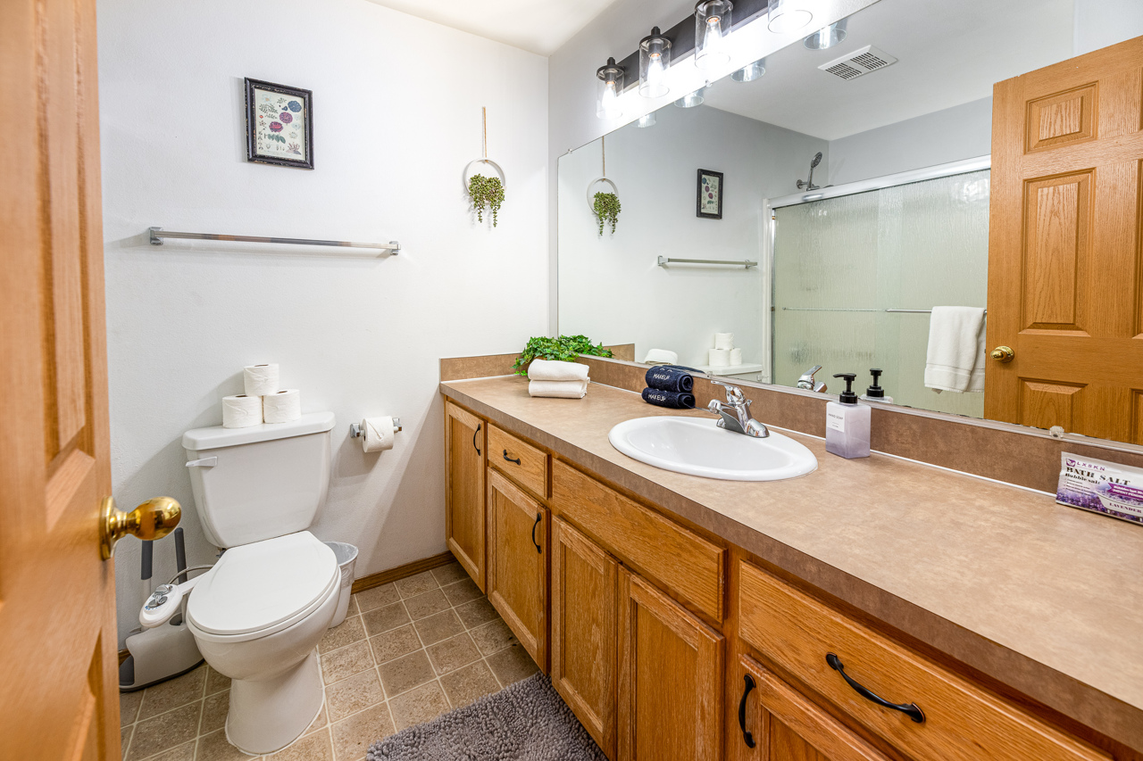 Upstairs hallway bathroom