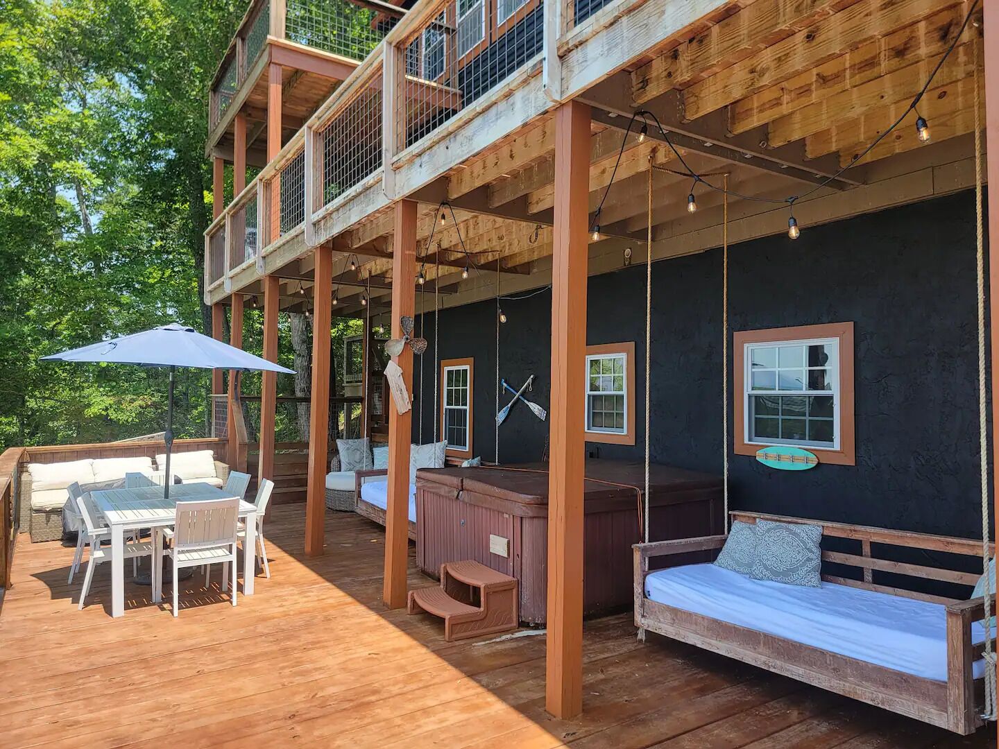 Hot tub and daybeds perfect for relaxing
