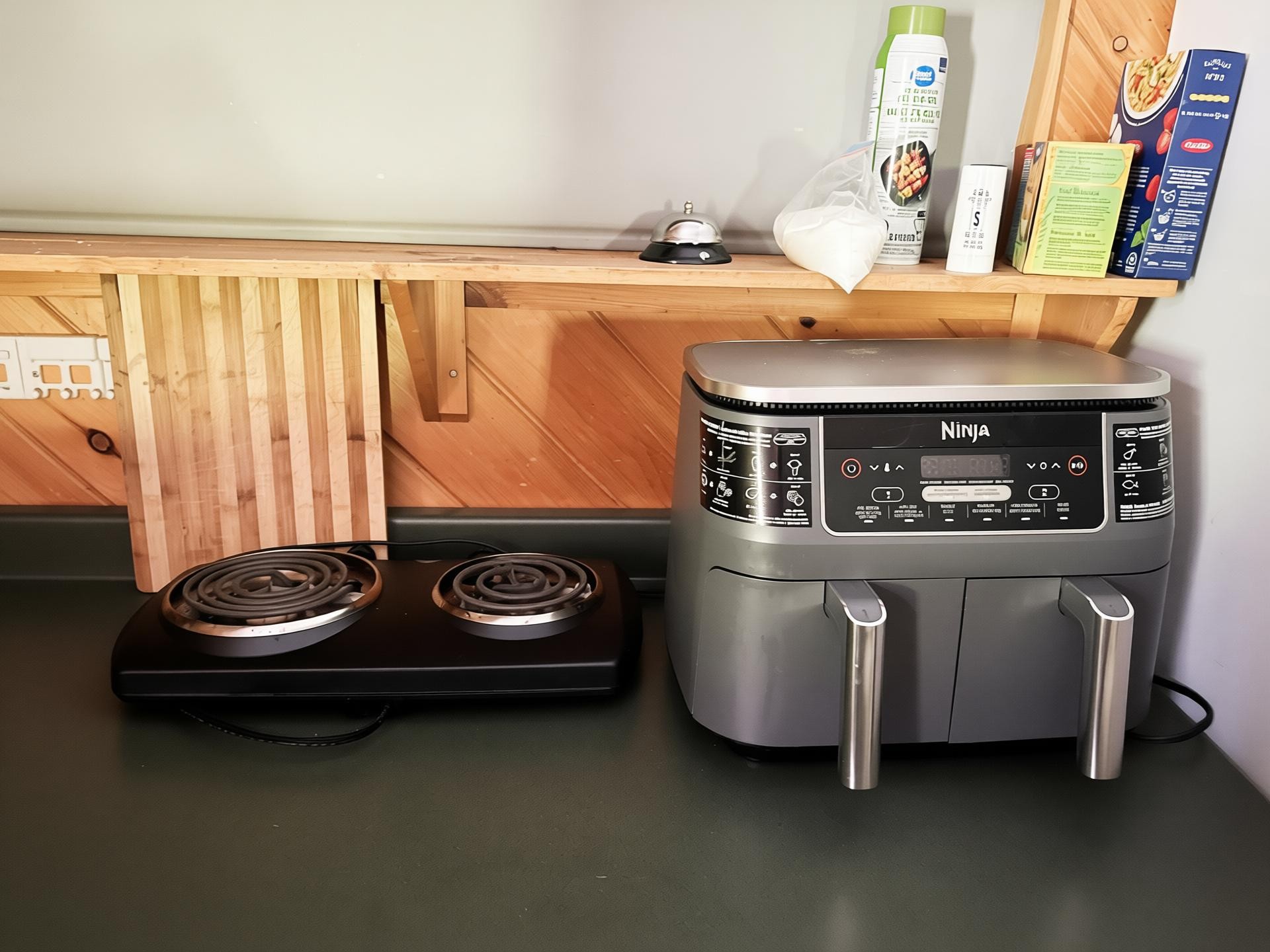 Hot plate and airfryer