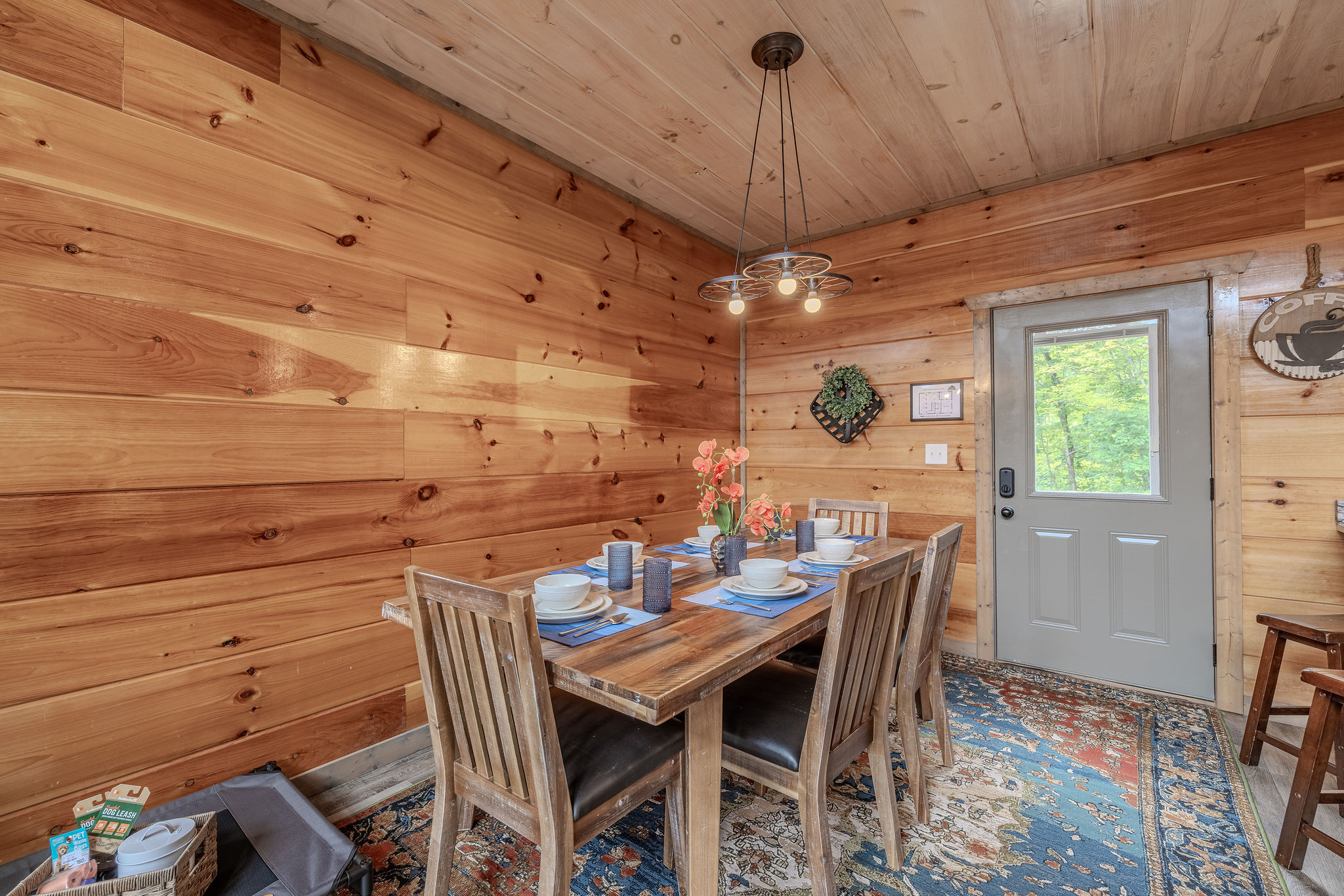 The Explorer’s Table offers seating for shared meals, games, and relaxed evenings together.